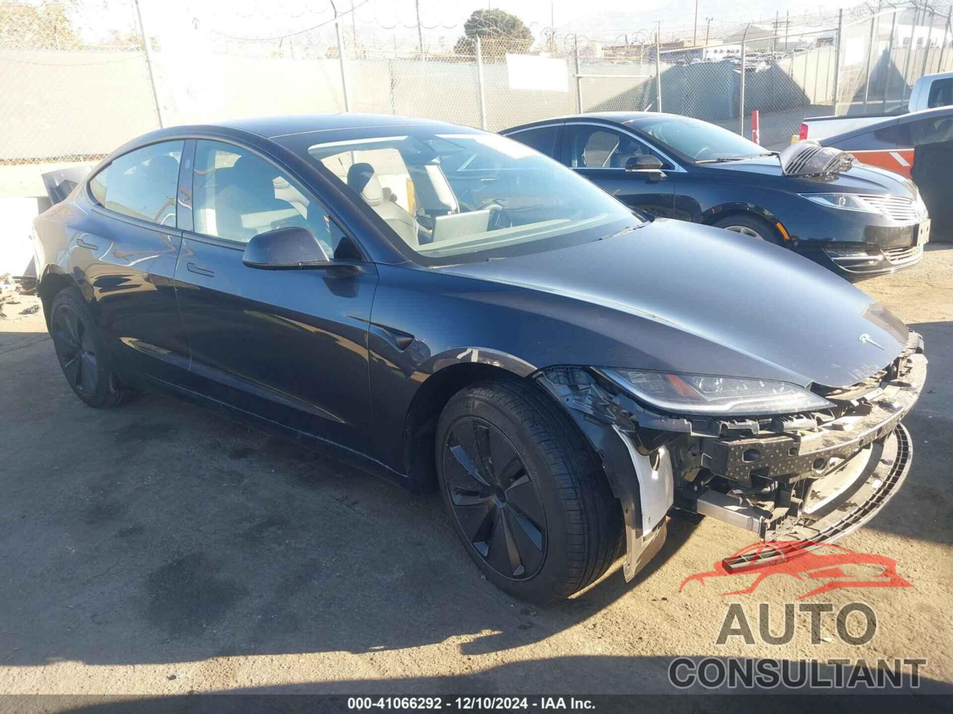 TESLA MODEL 3 2024 - 5YJ3E1EA5RF782767