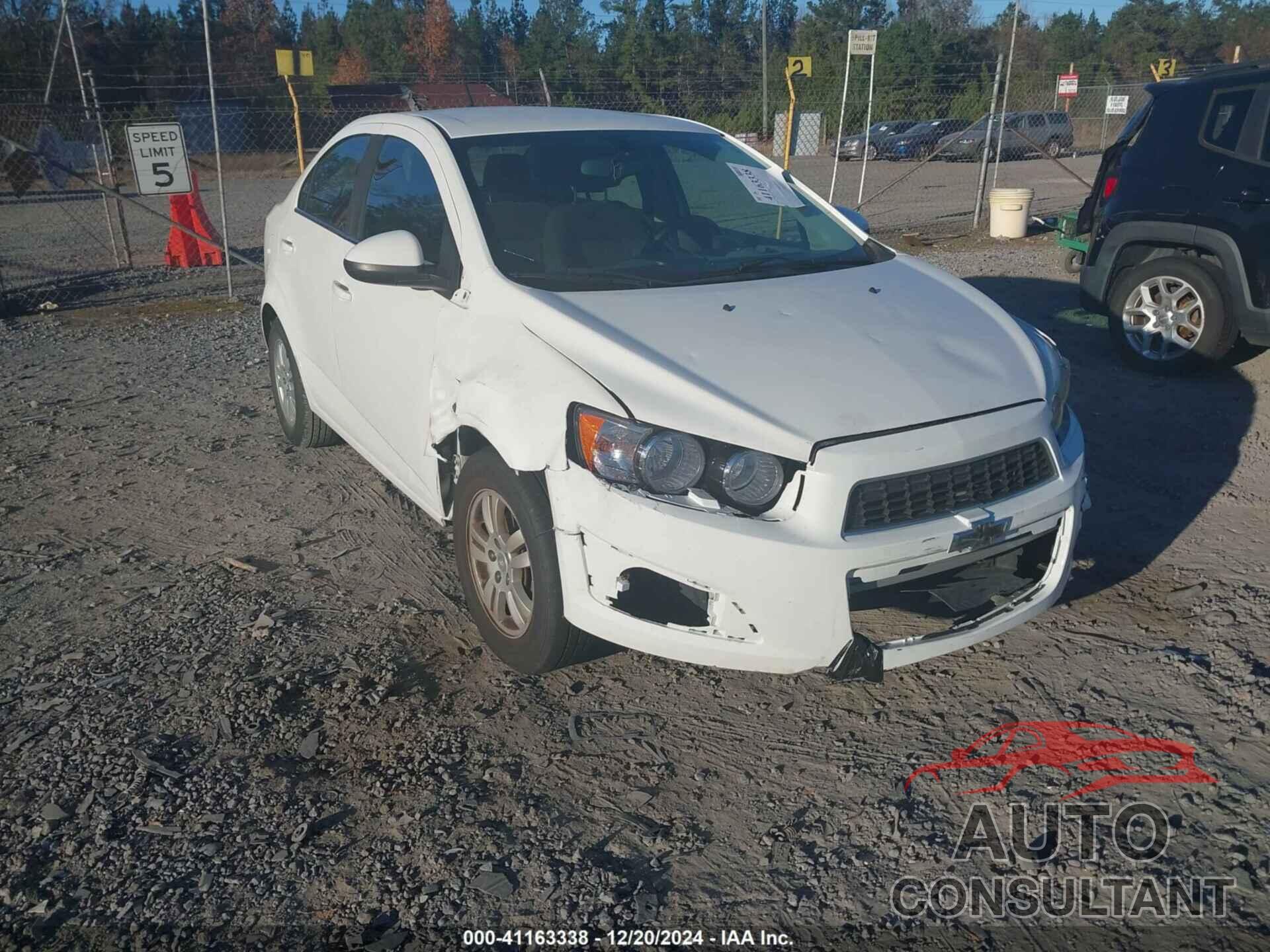 CHEVROLET SONIC 2014 - 1G1JC5SH3E4155369