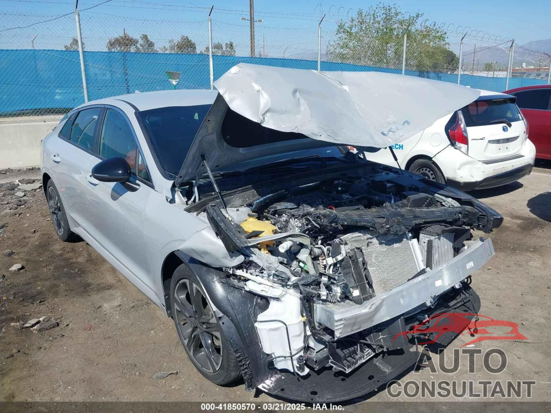 KIA K5 2024 - 5XXG64J22RG231143