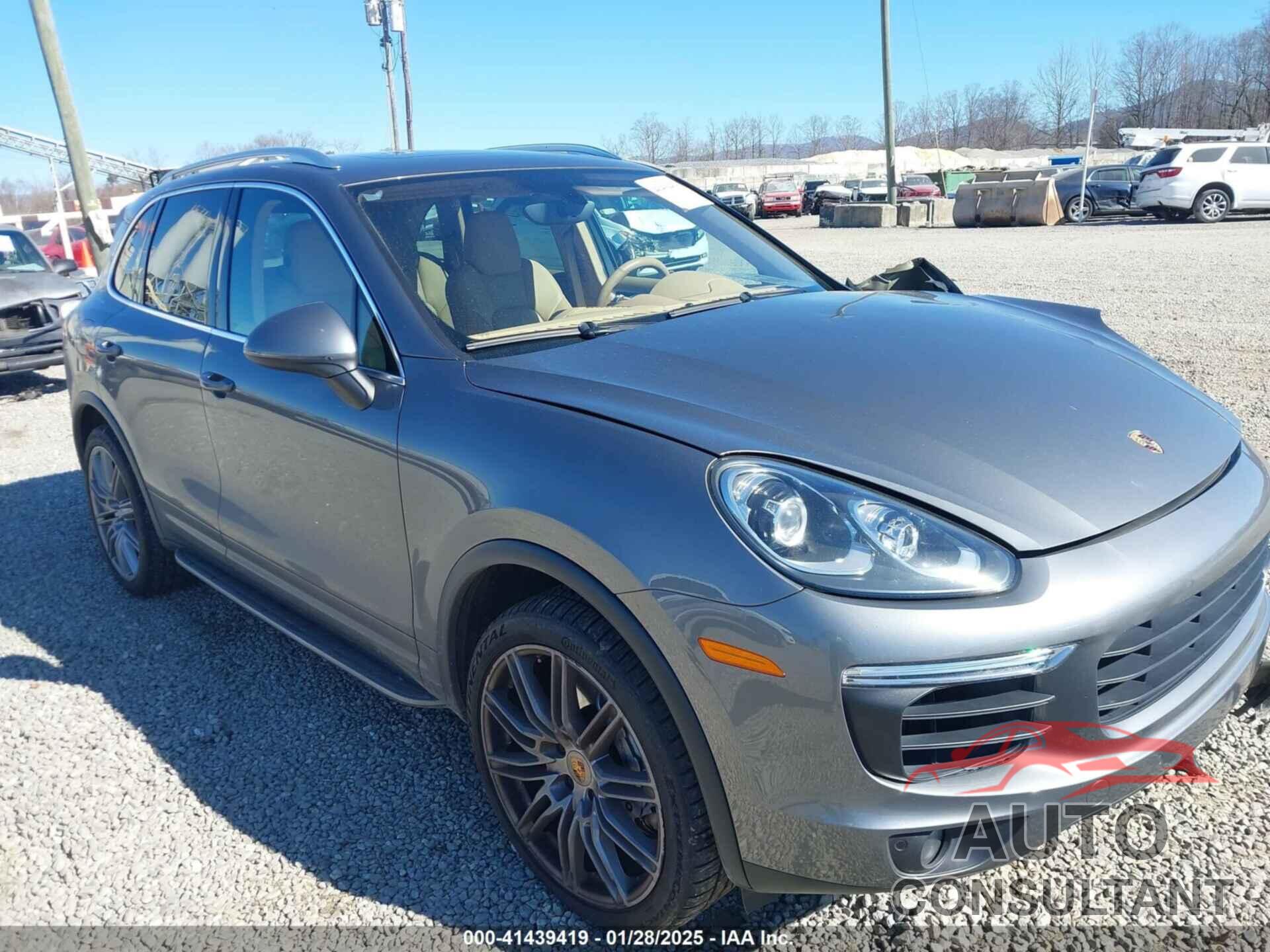 PORSCHE CAYENNE 2017 - WP1AB2A27HLA53653