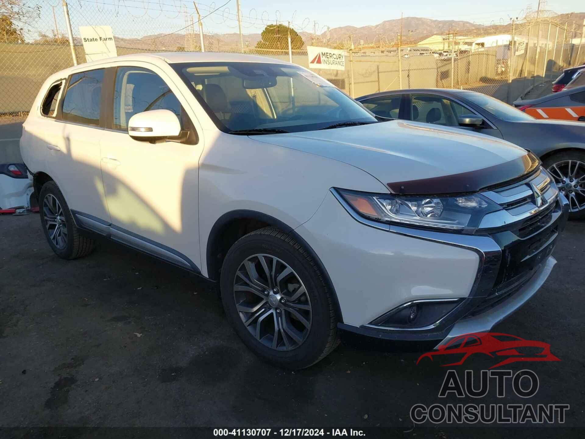 MITSUBISHI OUTLANDER 2018 - JA4AD3A31JZ015990