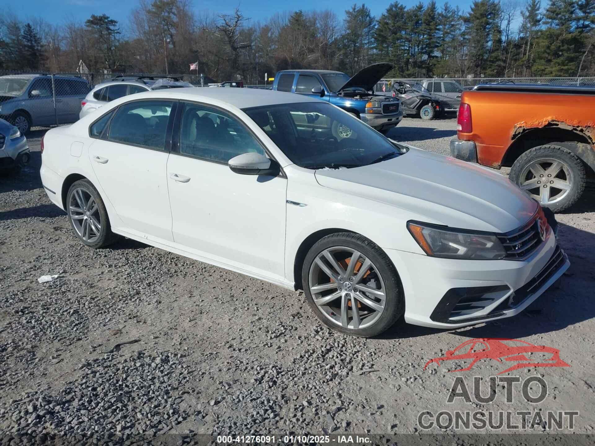VOLKSWAGEN PASSAT 2018 - 1VWAA7A3XJC000569
