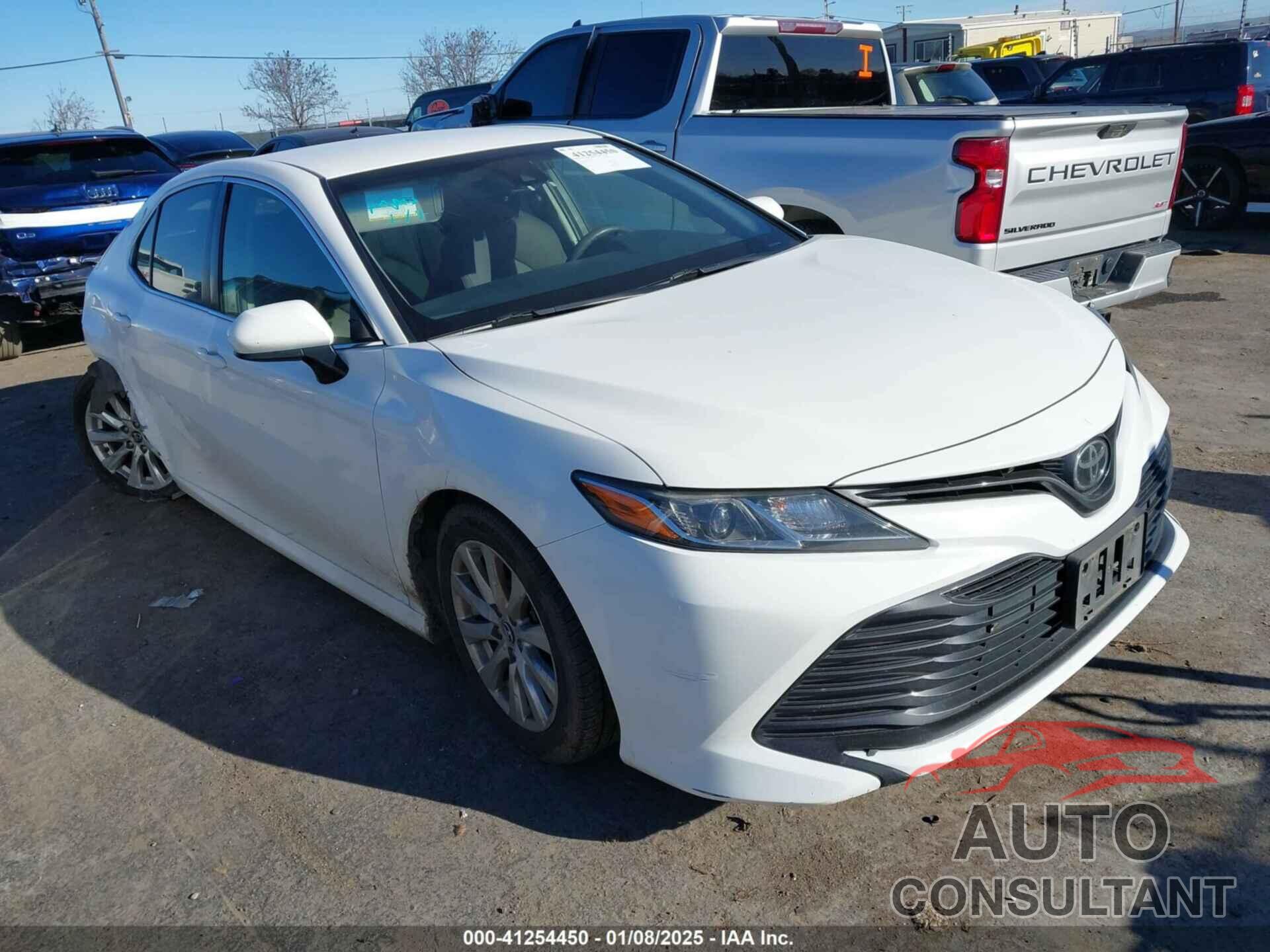 TOYOTA CAMRY 2018 - JTNB11HK5J3038319