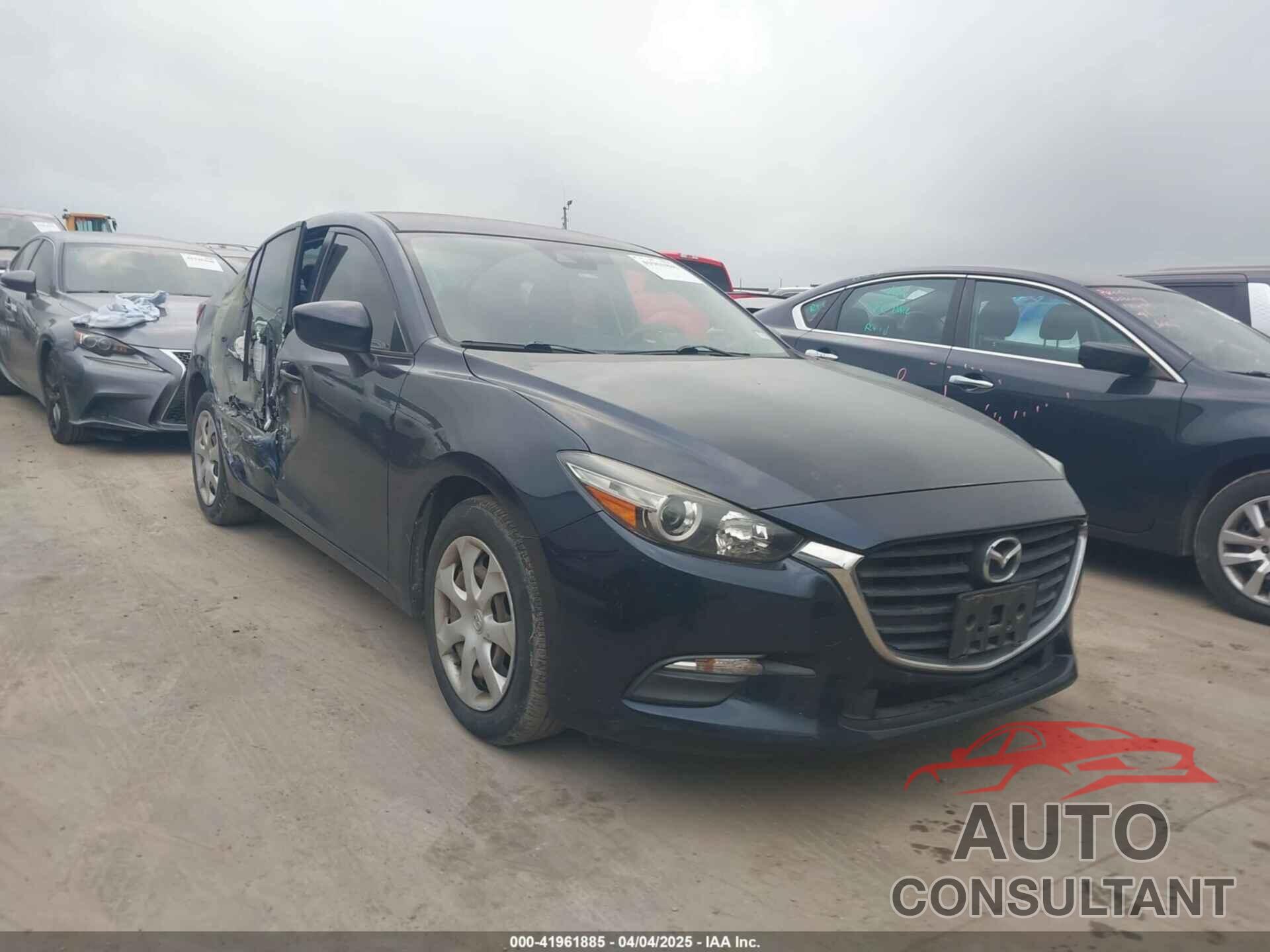 MAZDA MAZDA3 2018 - 3MZBN1U77JM231058