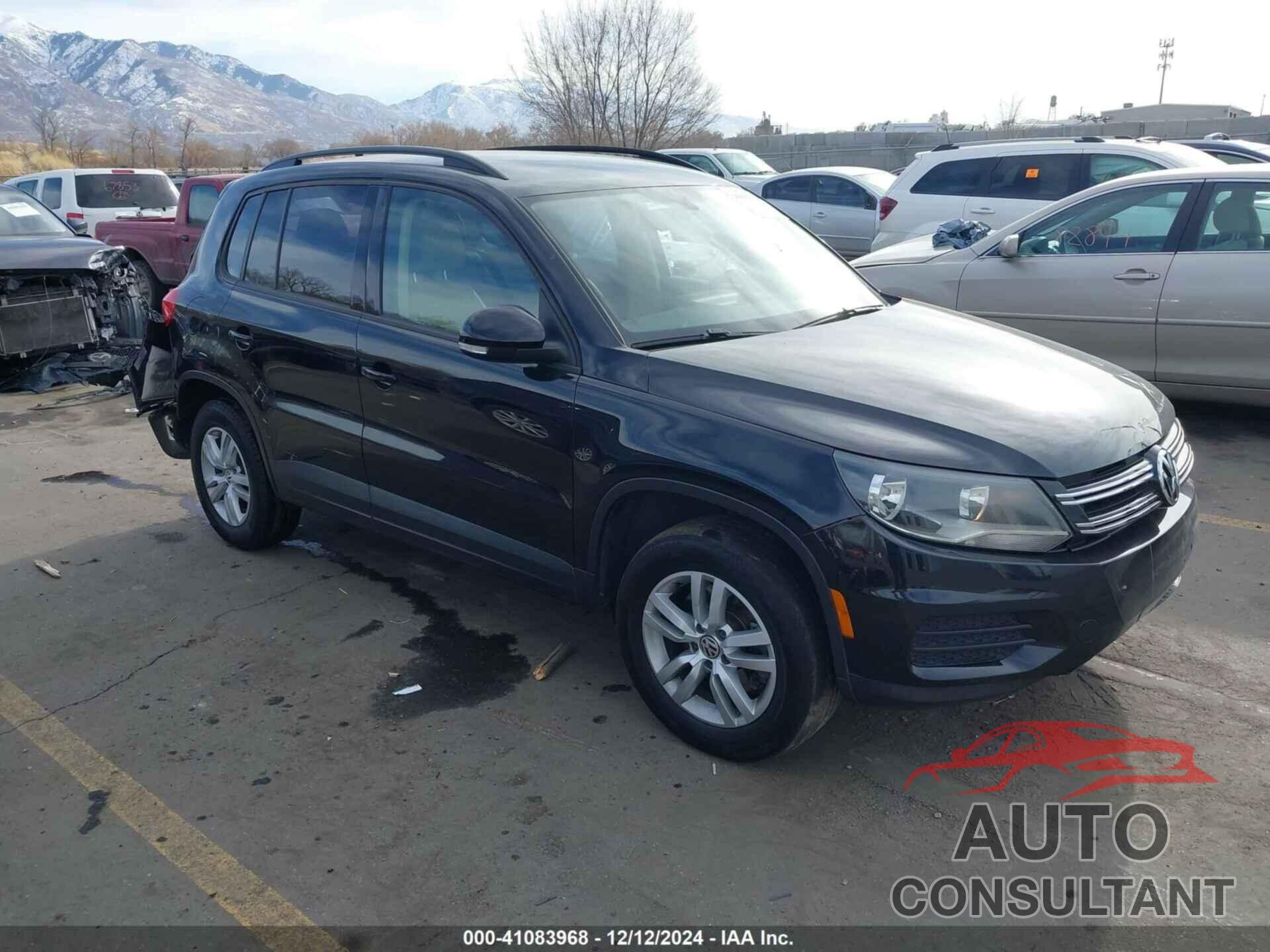 VOLKSWAGEN TIGUAN 2017 - WVGAV7AX1HW507472