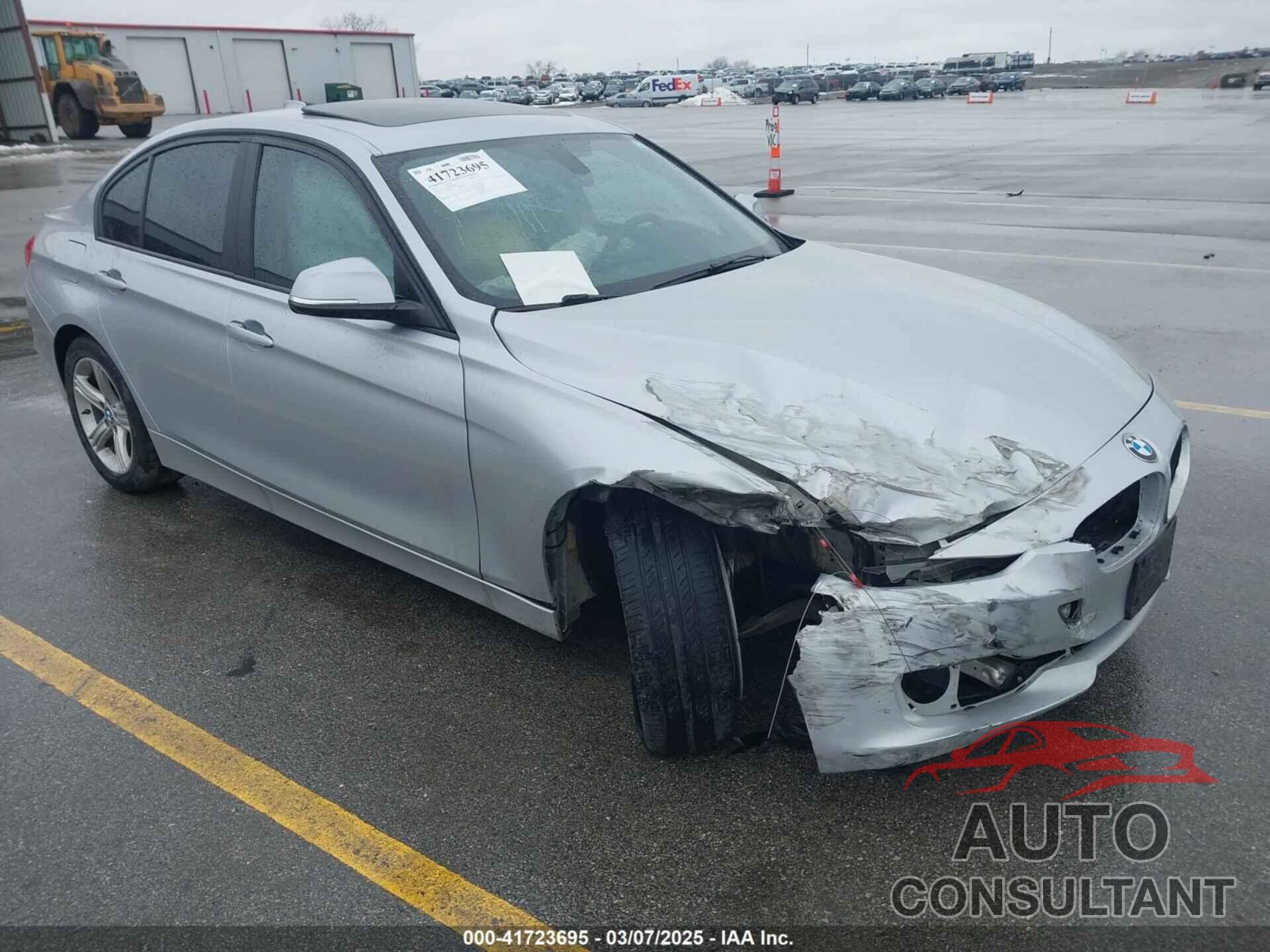 BMW 320I 2015 - WBA3C3G57FNS74652