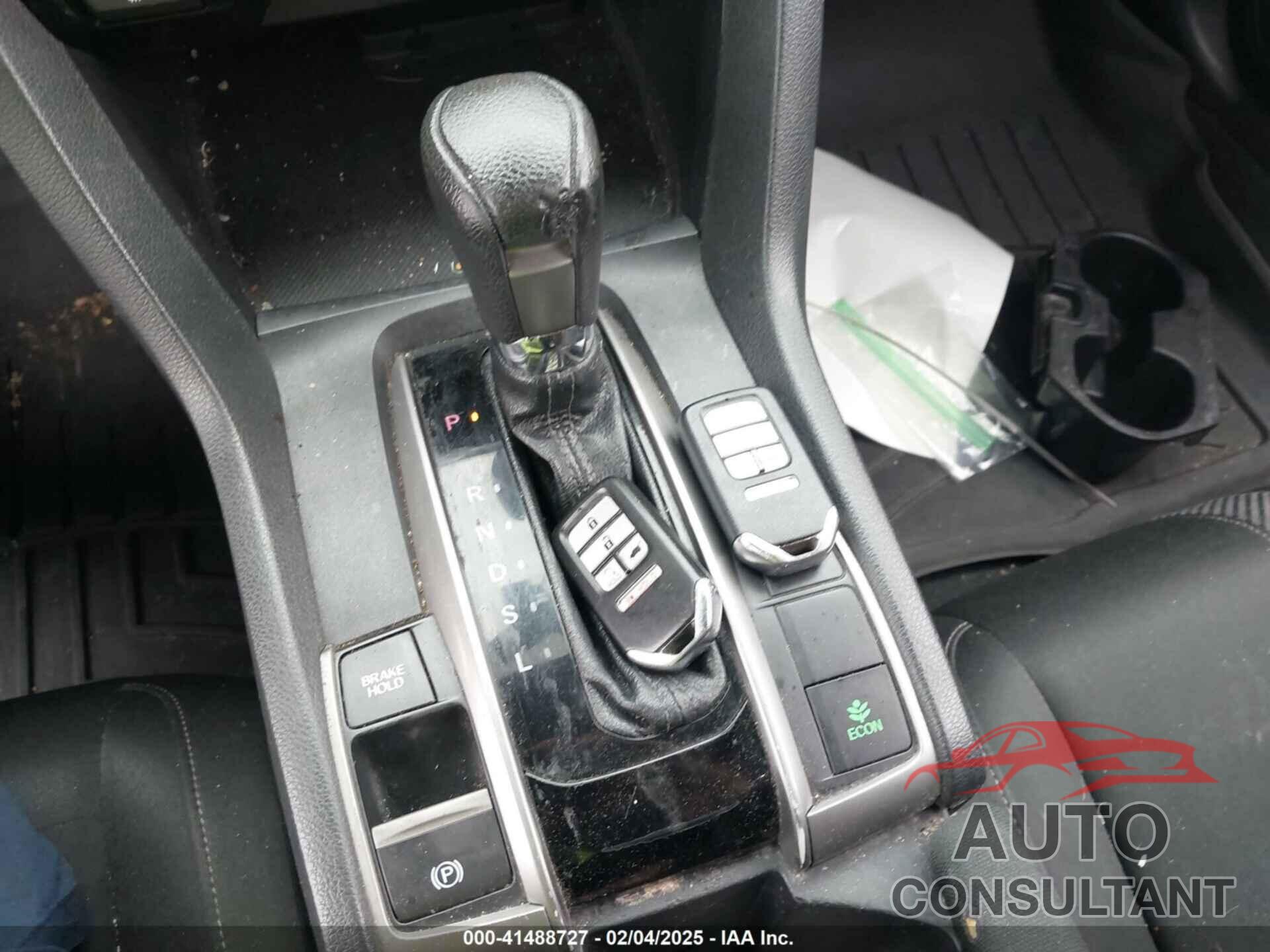 HONDA CIVIC 2017 - SHHFK7H50HU418969