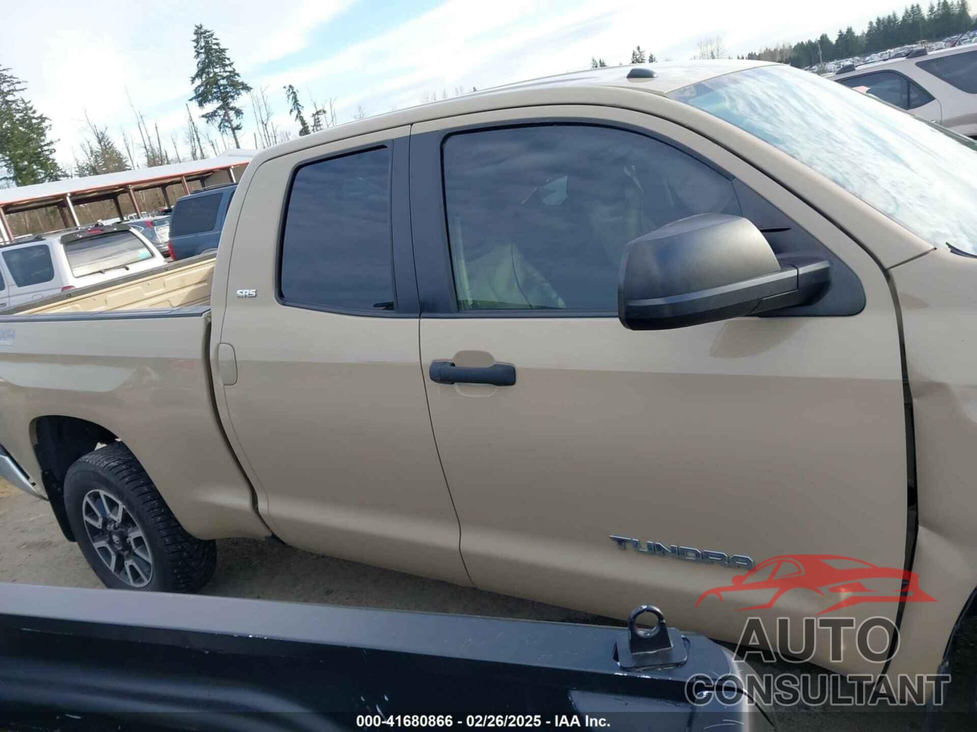 TOYOTA TUNDRA 2017 - 5TFUM5F11HX069429