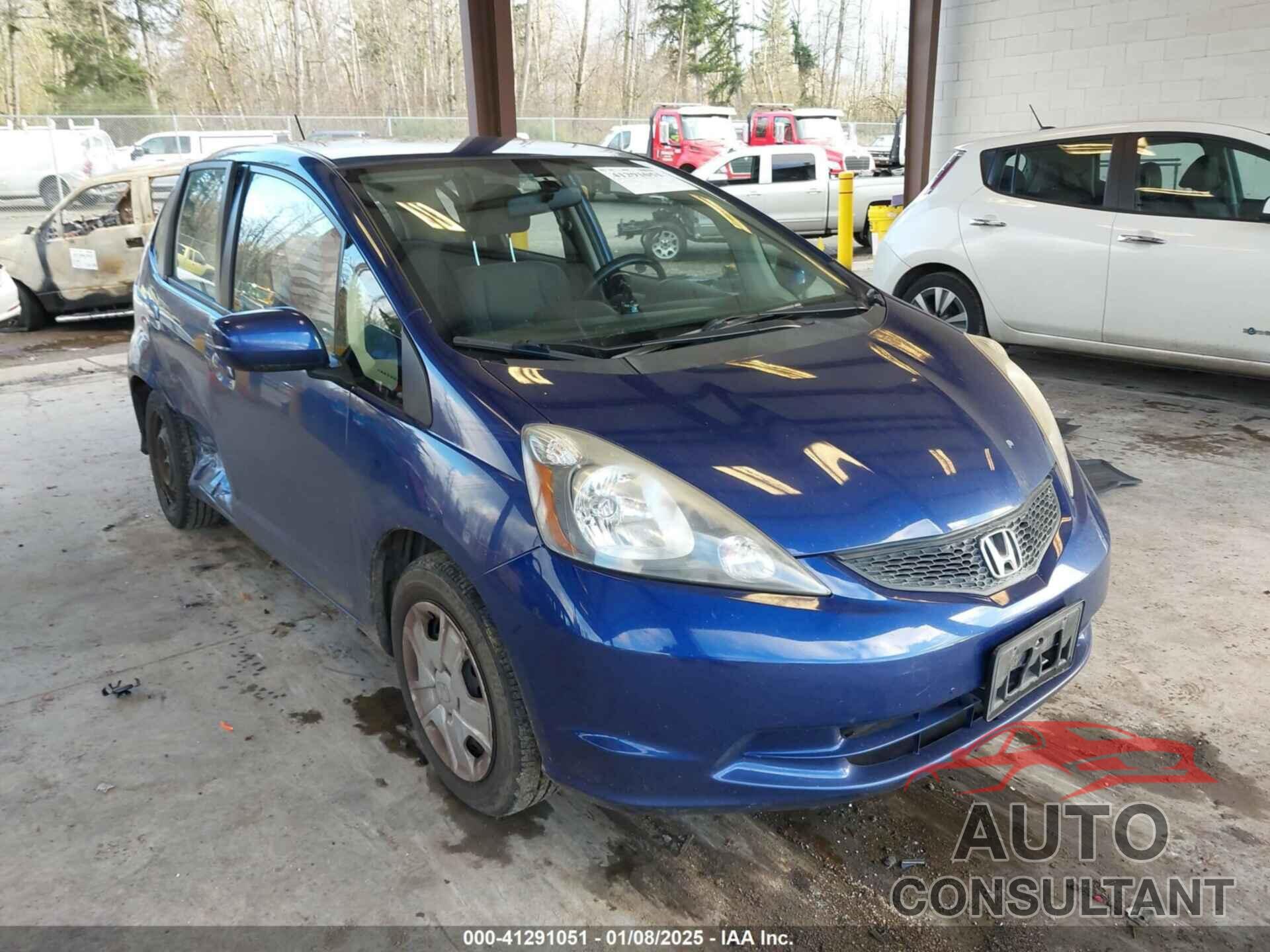 HONDA FIT 2013 - JHMGE8G39DC004680