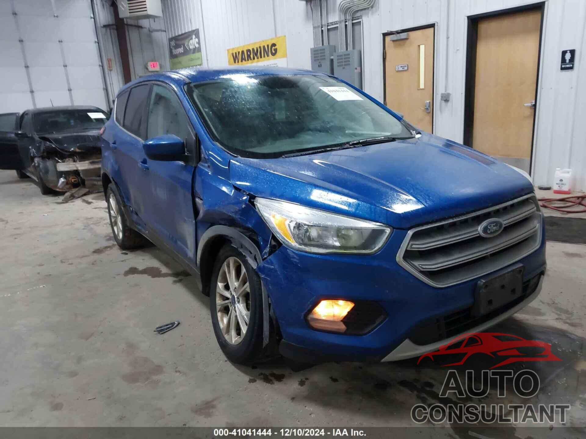 FORD ESCAPE 2017 - 1FMCU9GD8HUB81167