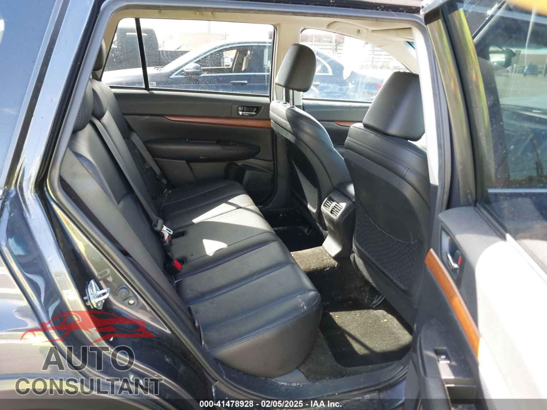 SUBARU OUTBACK 2013 - 4S4BRBKC8D3220455