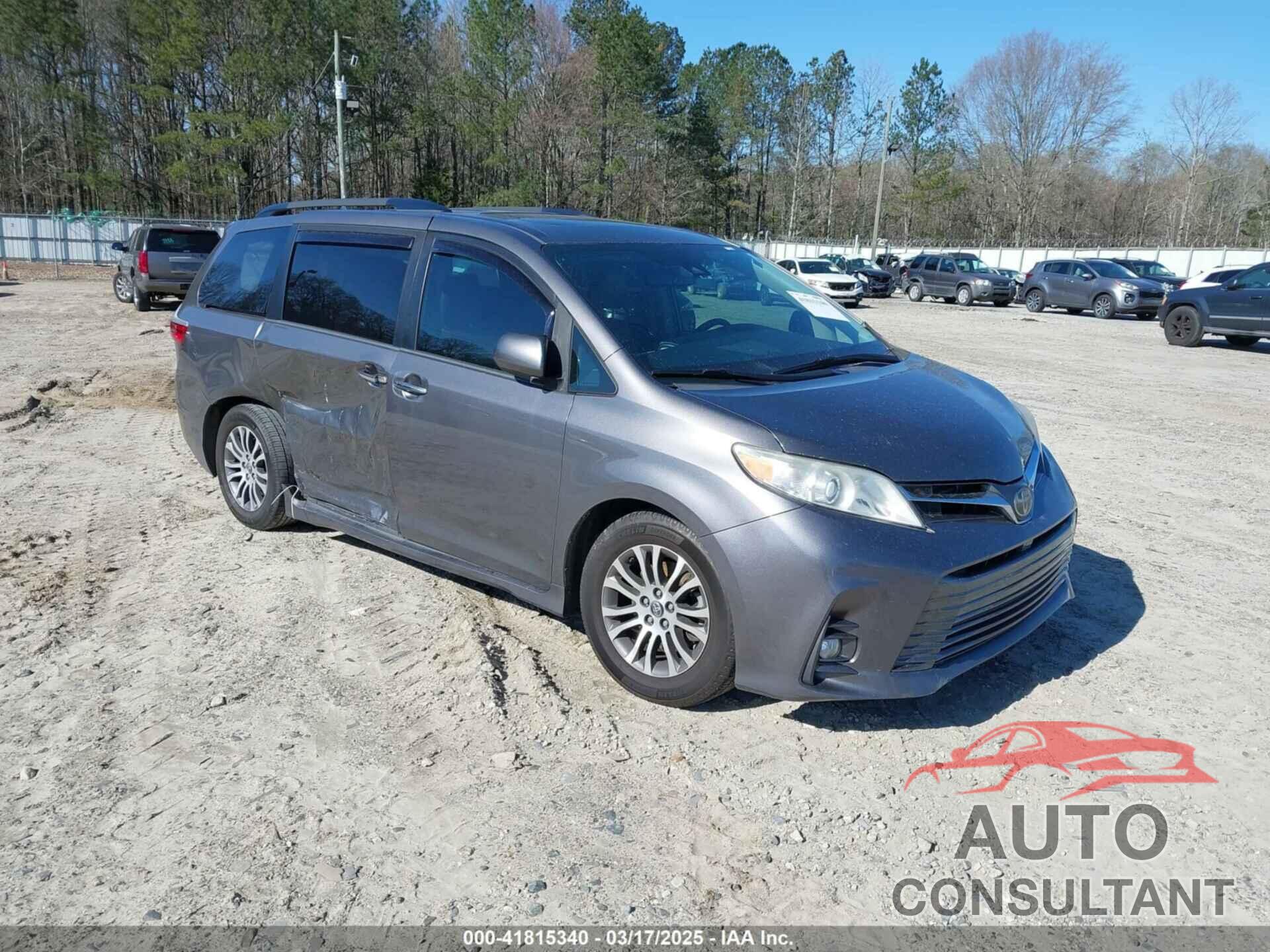 TOYOTA SIENNA 2018 - 5TDYZ3DC4JS958698