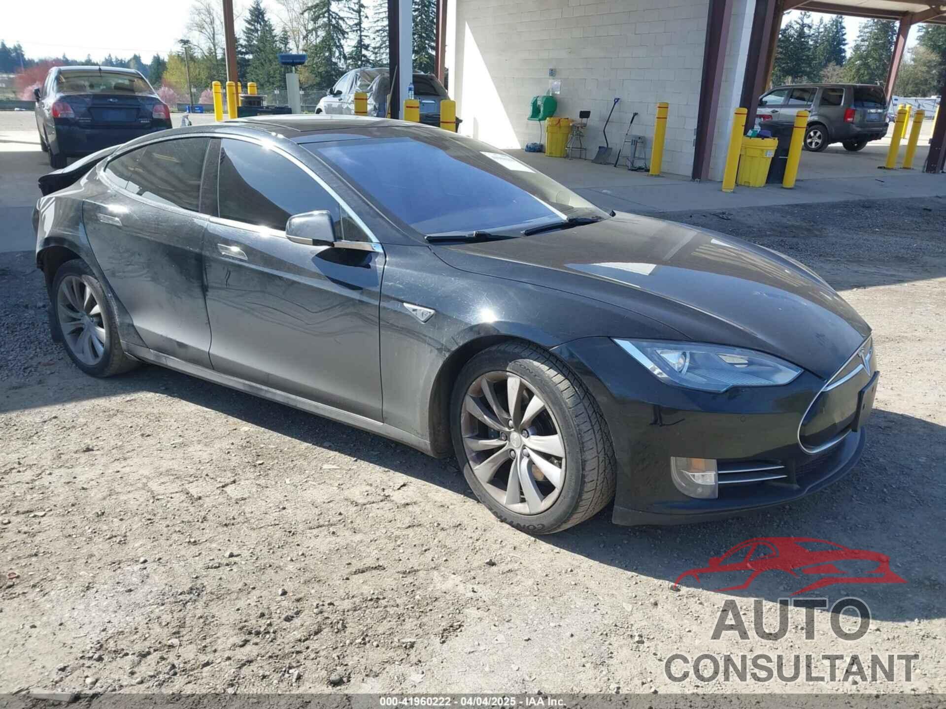 TESLA MODEL S 2014 - 5YJSA1H19EFP45024