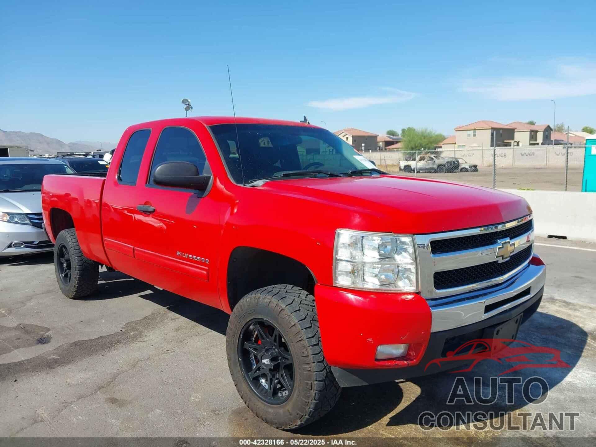 CHEVROLET SILVERADO 1500 2011 - 1GCRCSE0XBZ114041