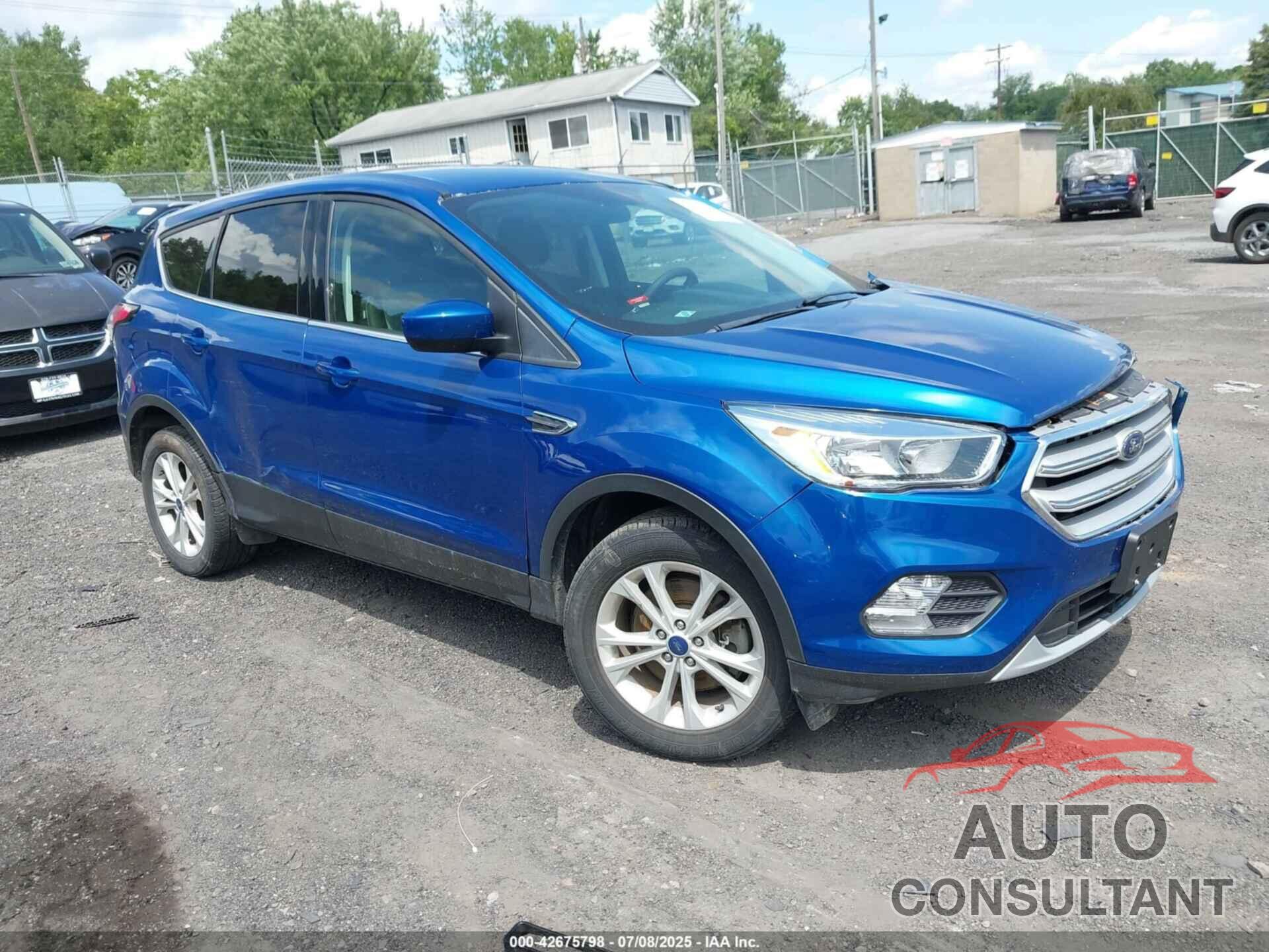 FORD ESCAPE 2017 - 1FMCU9GD1HUE19974
