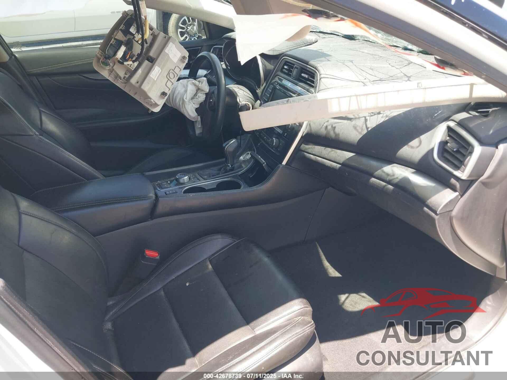 NISSAN MAXIMA 2022 - 1N4AA6CV5NC504552