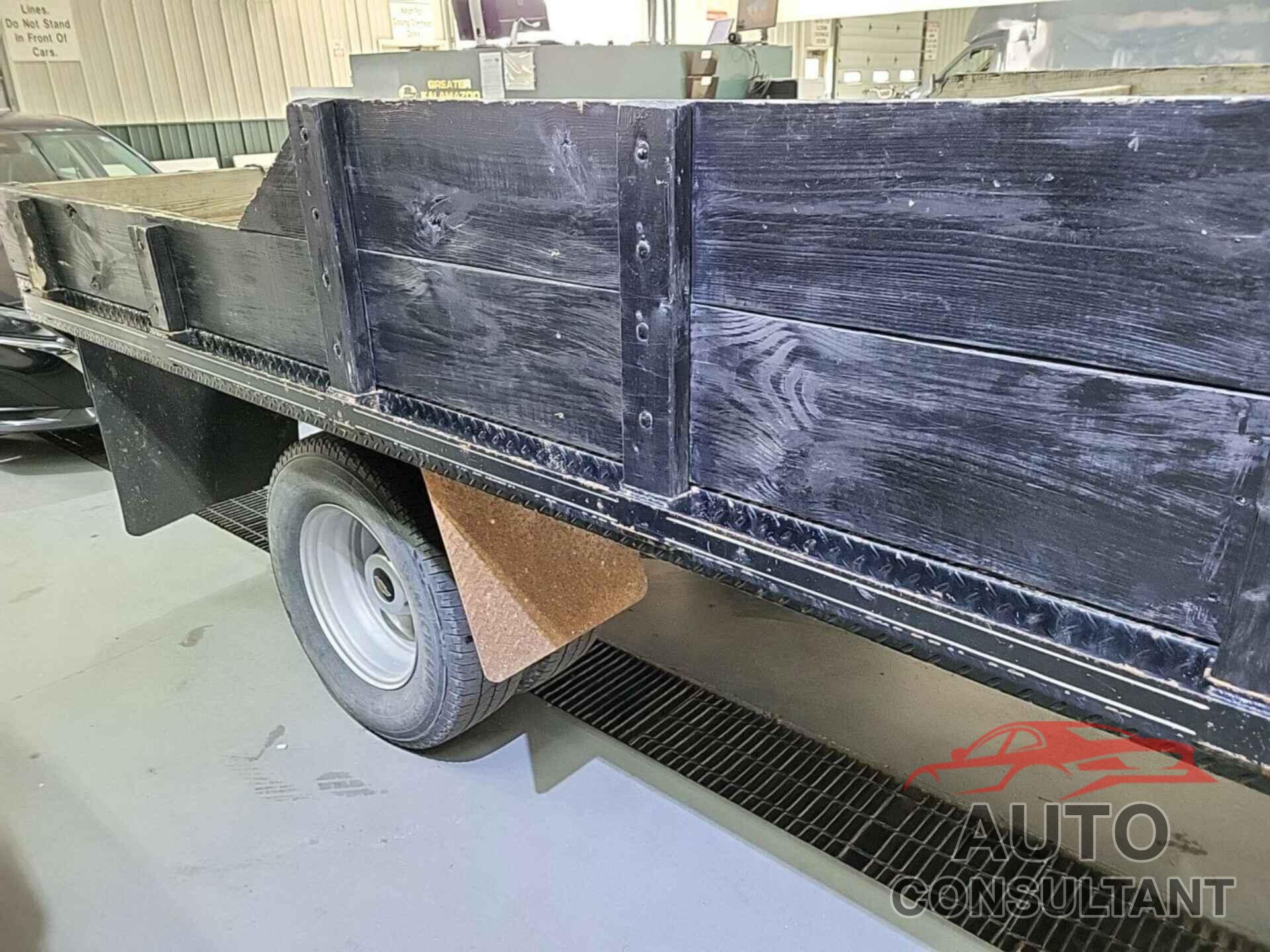 CHEVROLET SILVERADO 2023 - 1GB3YSE75PF217255