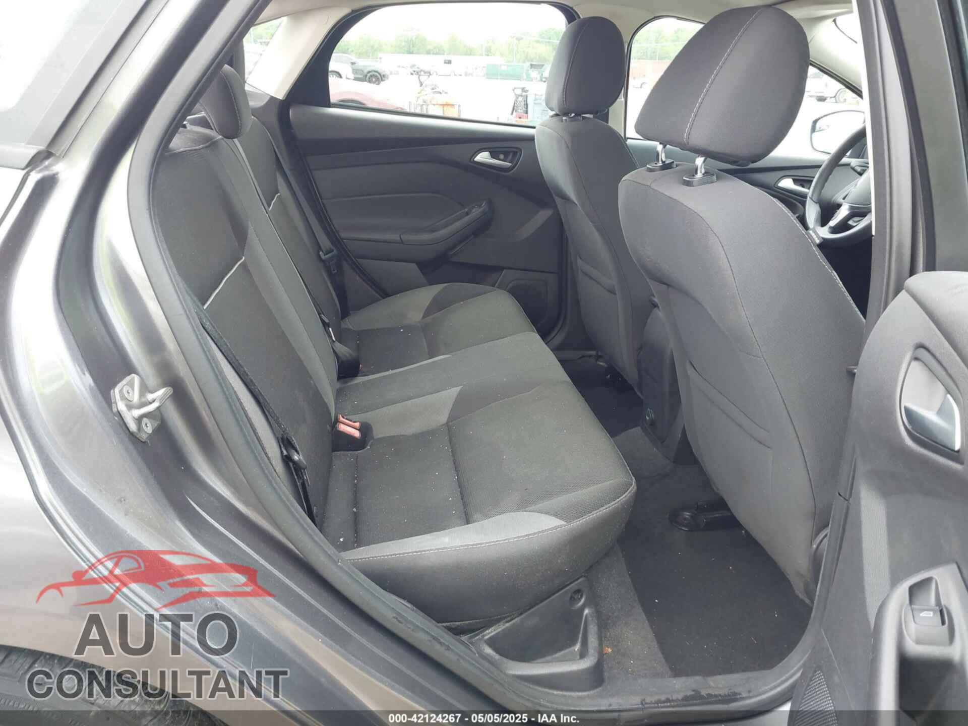 FORD FOCUS 2014 - 1FADP3F29EL371547