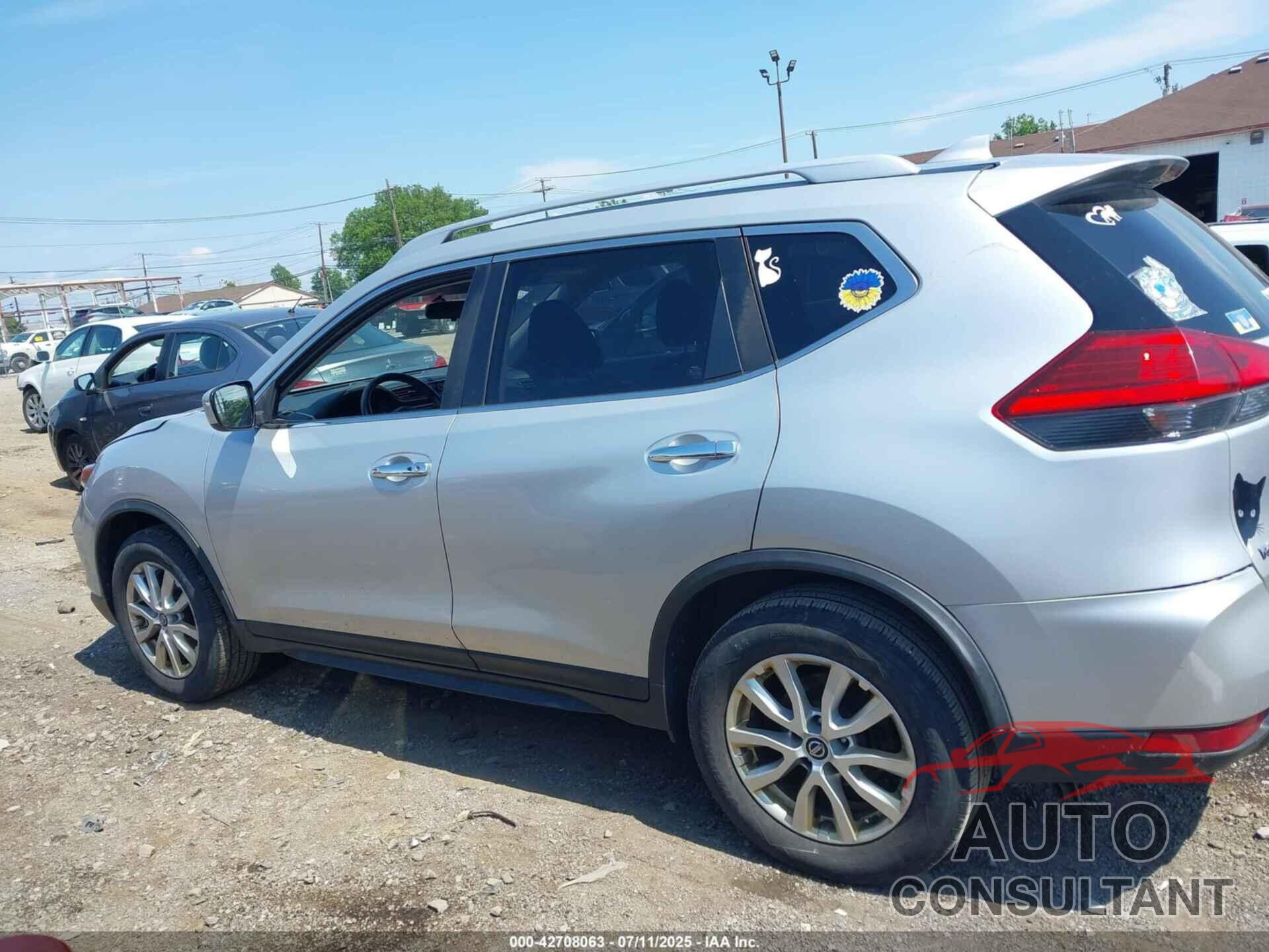NISSAN ROGUE 2017 - JN8AT2MT4HW391811