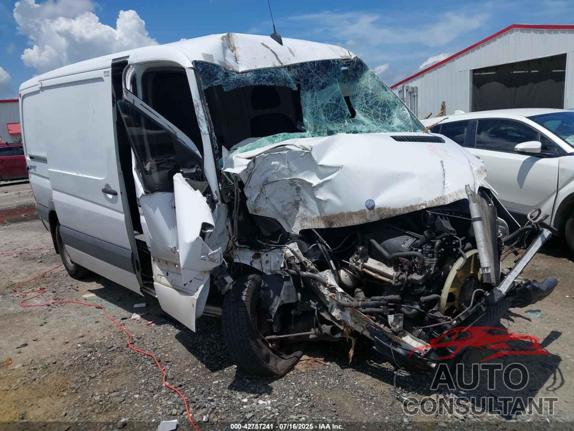 MERCEDES-BENZ SPRINTER VAN 2500 2010 - WD3PE7CC9A5462487