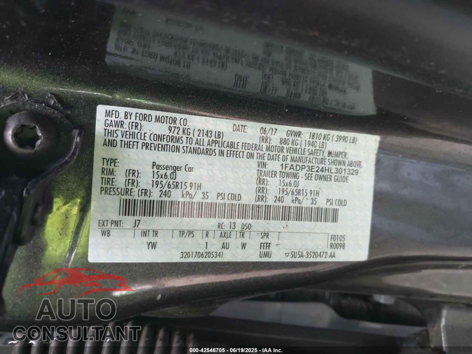 FORD FOCUS 2017 - 1FADP3E24HL301329