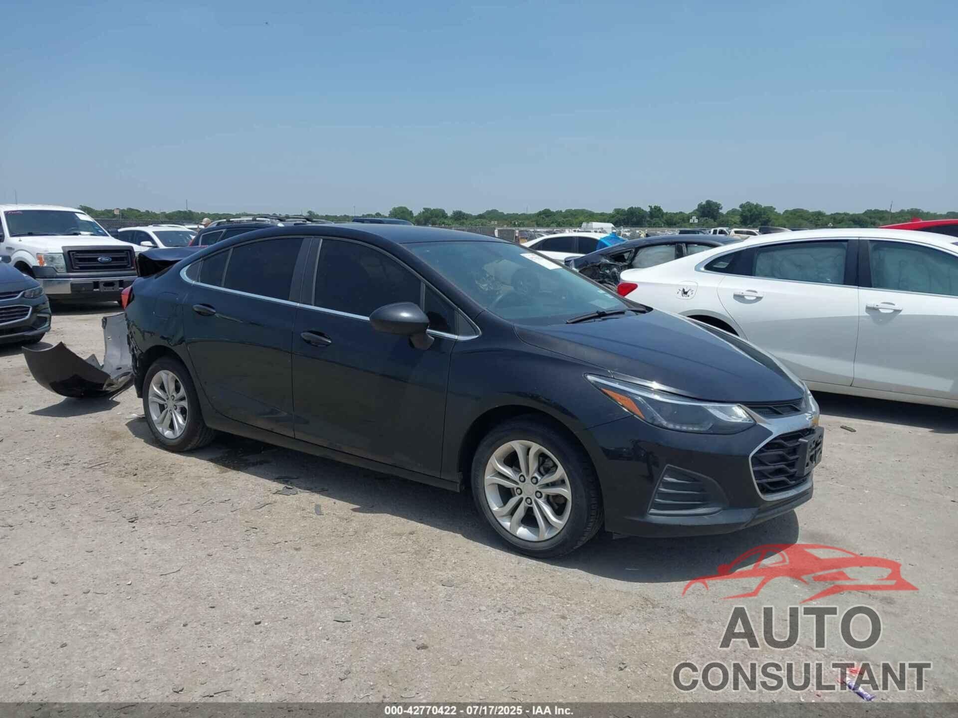 CHEVROLET CRUZE 2019 - 1G1BE5SM4K7116506