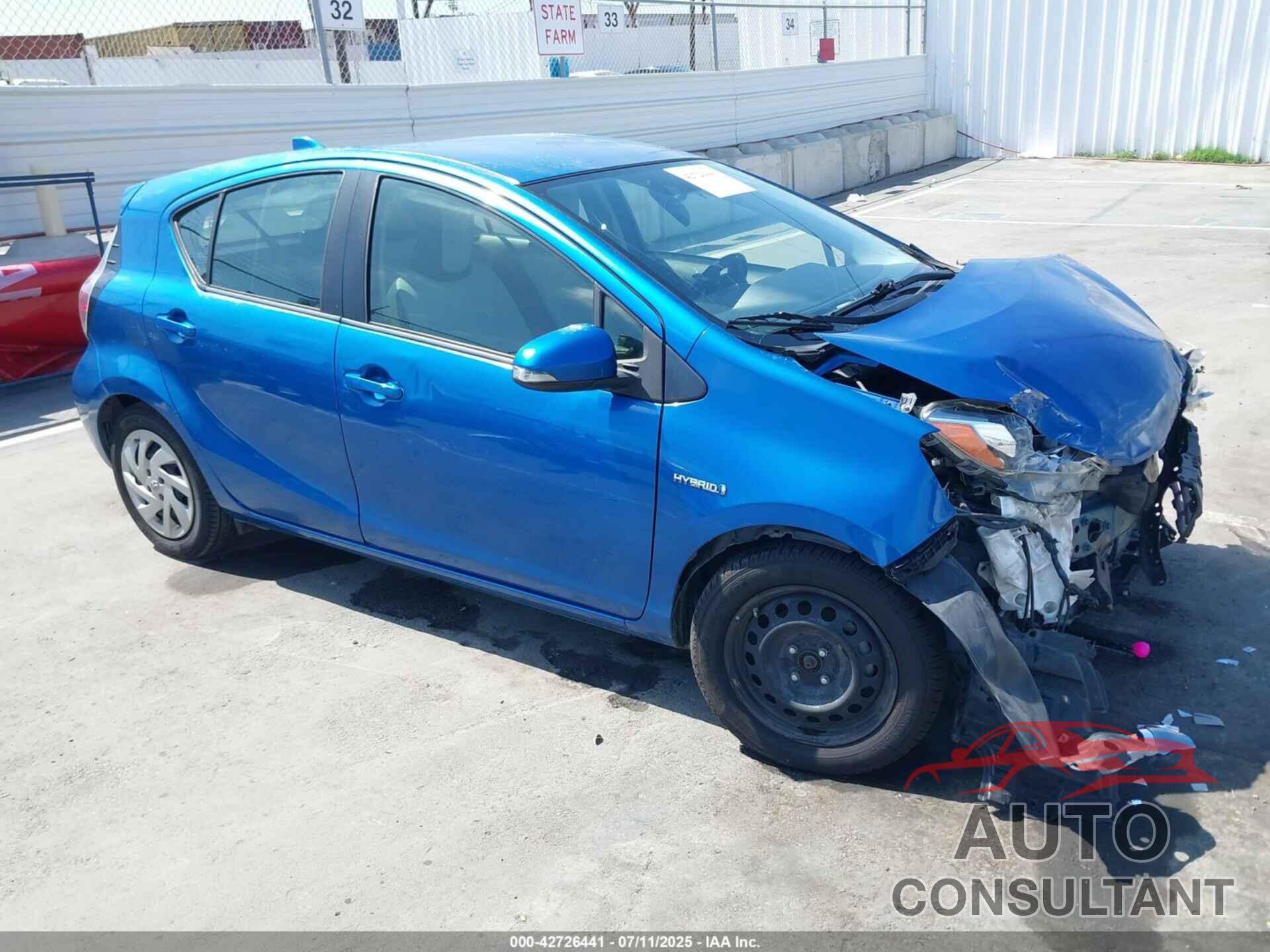 TOYOTA PRIUS C 2015 - JTDKDTB34F1578501