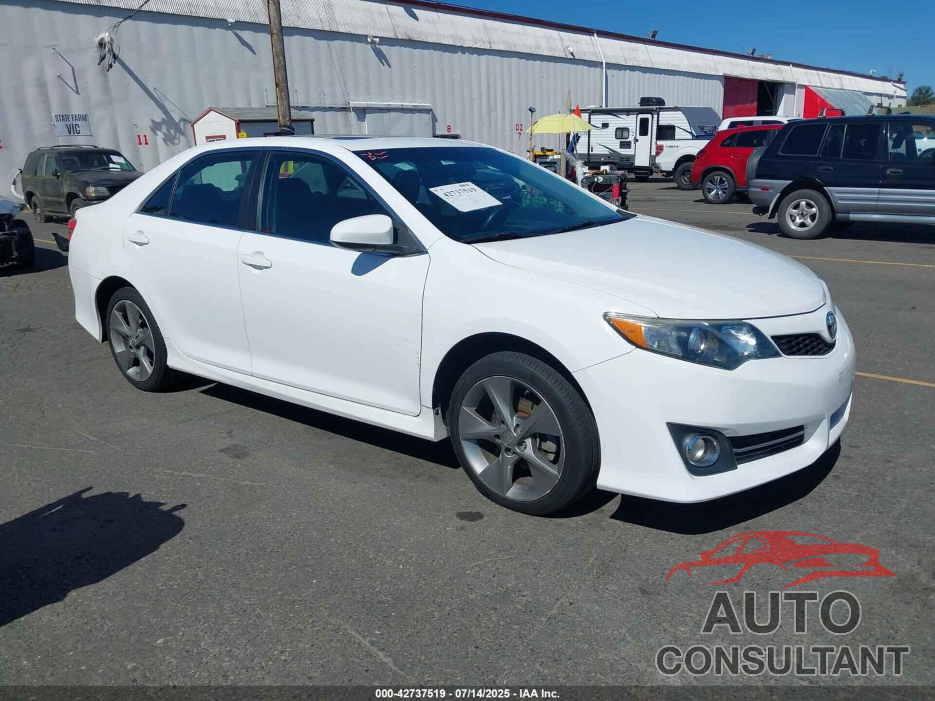 TOYOTA CAMRY 2014 - 4T1BF1FK0EU838174