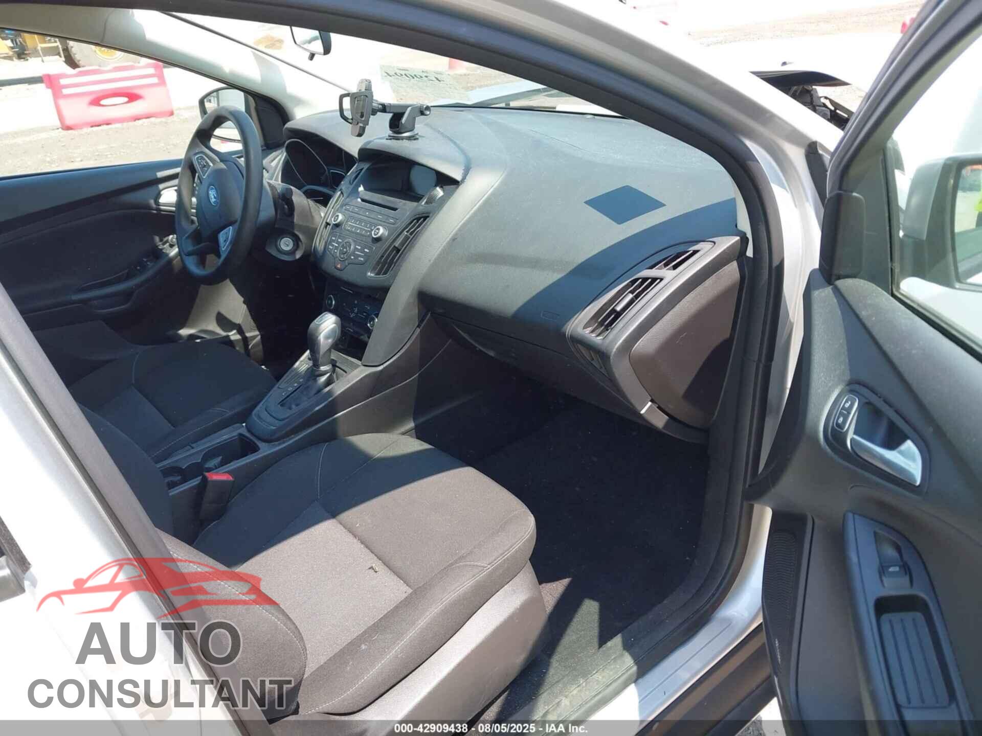 FORD FOCUS 2016 - 1FADP3F22GL202103