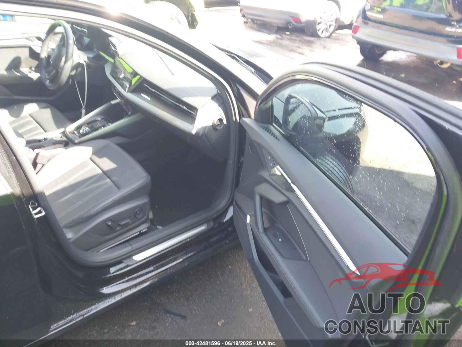 AUDI A3 2022 - WAUHUDGY5NA092523