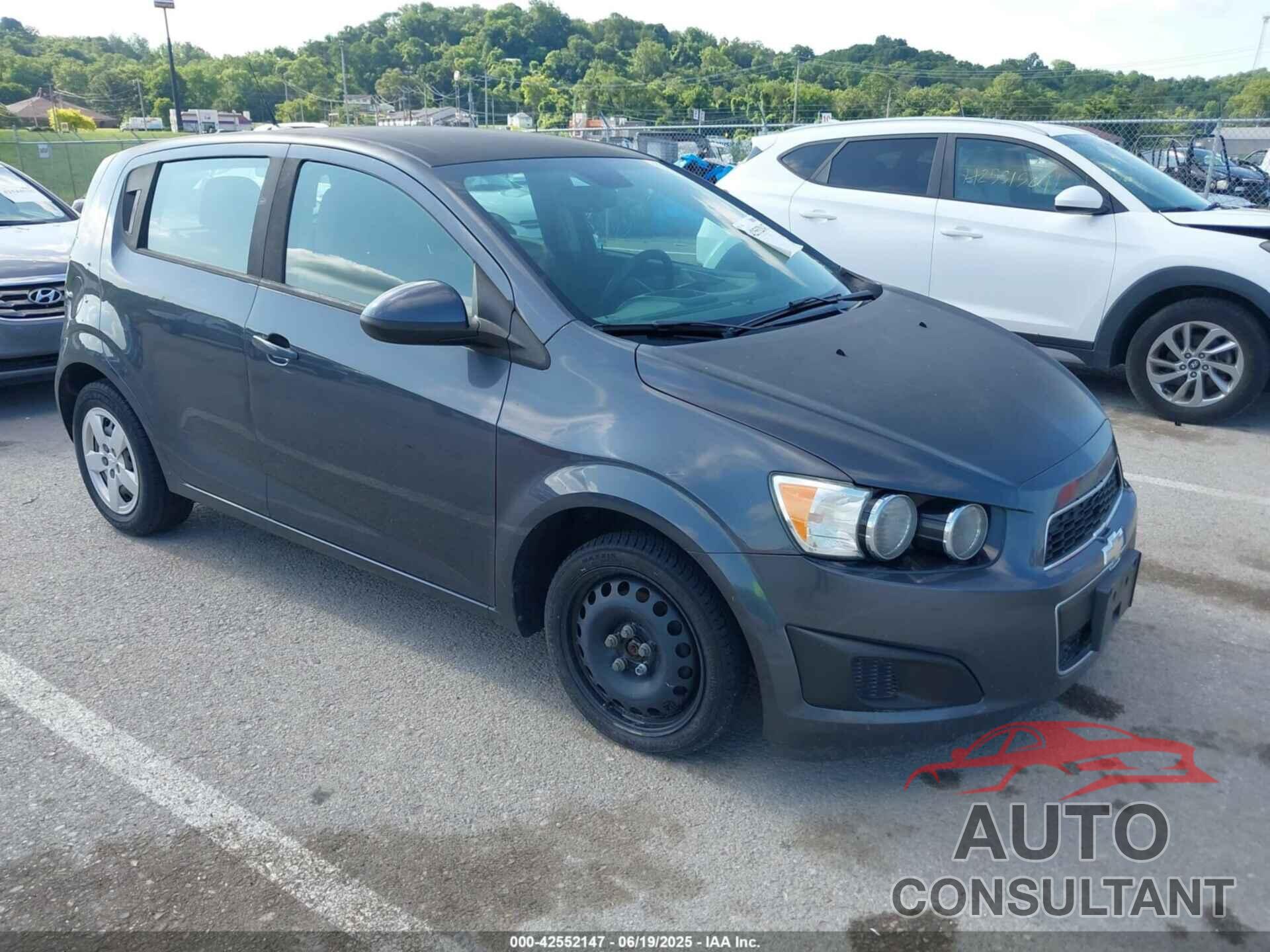 CHEVROLET SONIC 2013 - 1G1JA6SH0D4212041