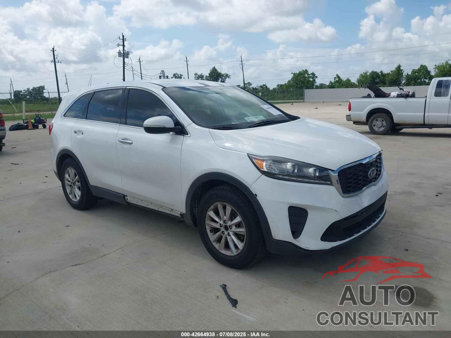 KIA SORENTO 2019 - 5XYPG4A58KG488185