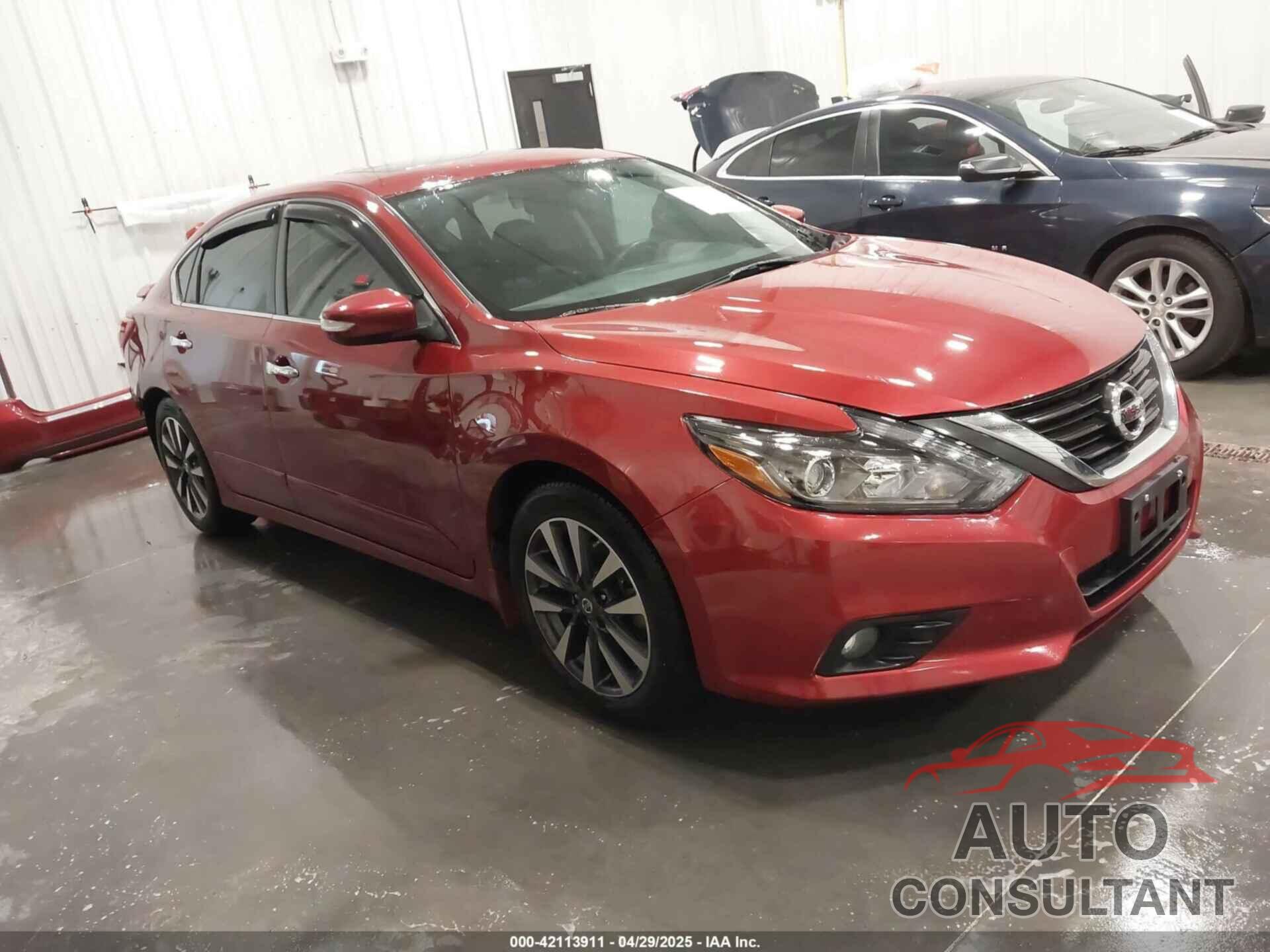 NISSAN ALTIMA 2017 - 1N4AL3AP8HC152844