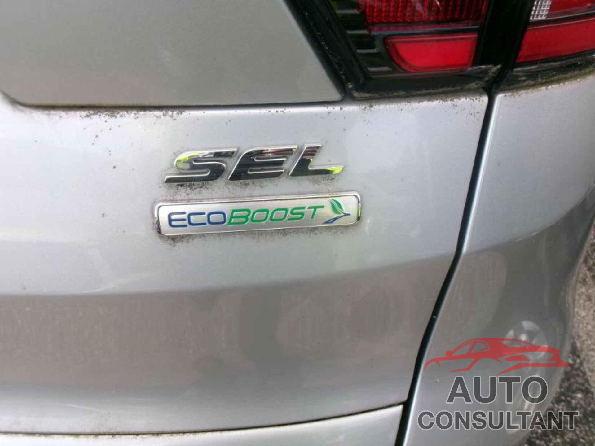 FORD ESCAPE 2018 - 1FMCU0HDXJUC20549