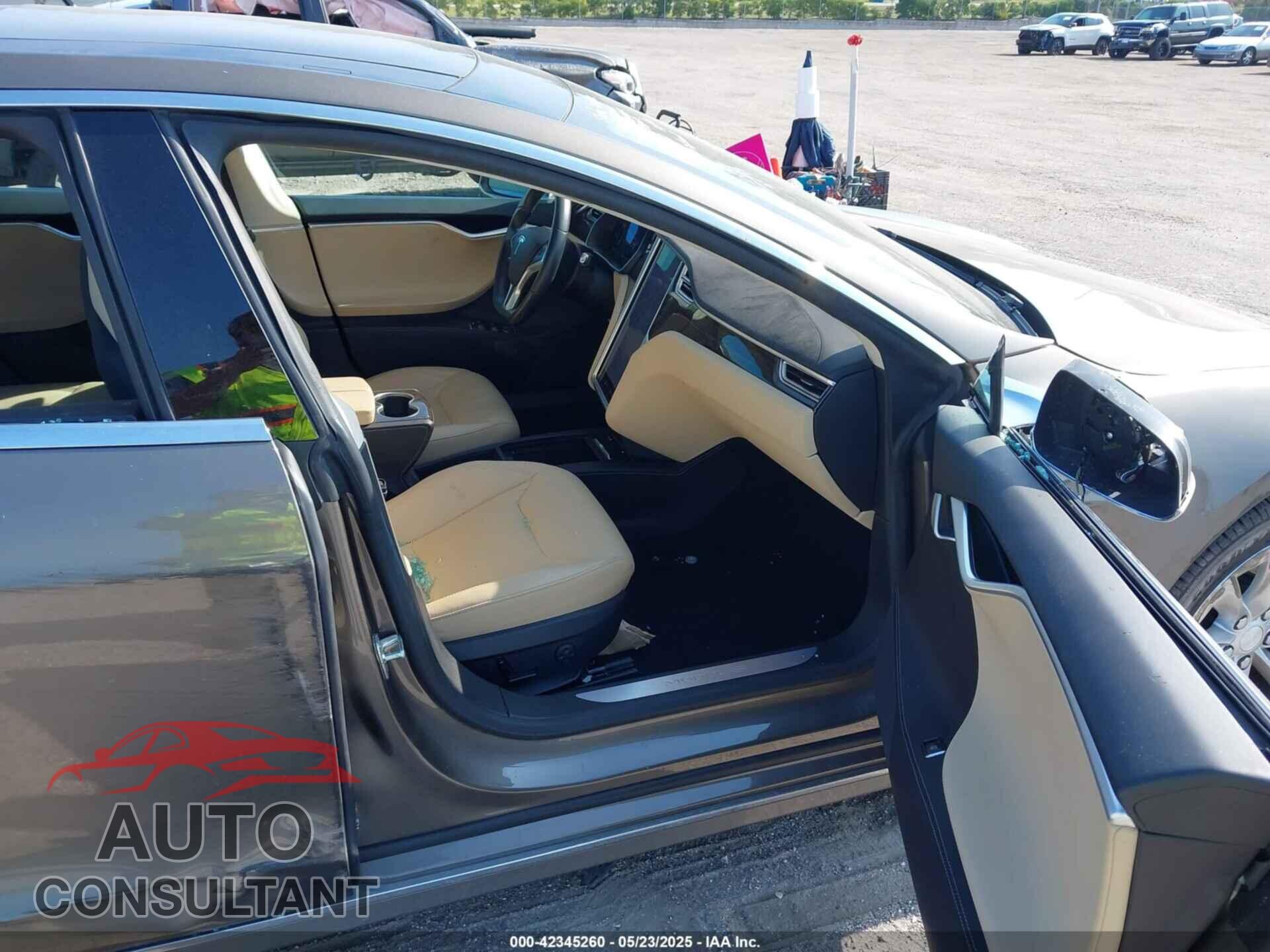 TESLA MODEL S 2016 - 5YJSA1E26GF159977