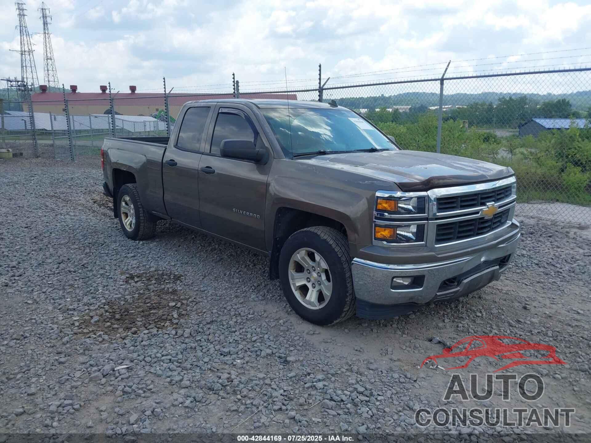 CHEVROLET SILVERADO 1500 2014 - 1GCVKREC6EZ116815
