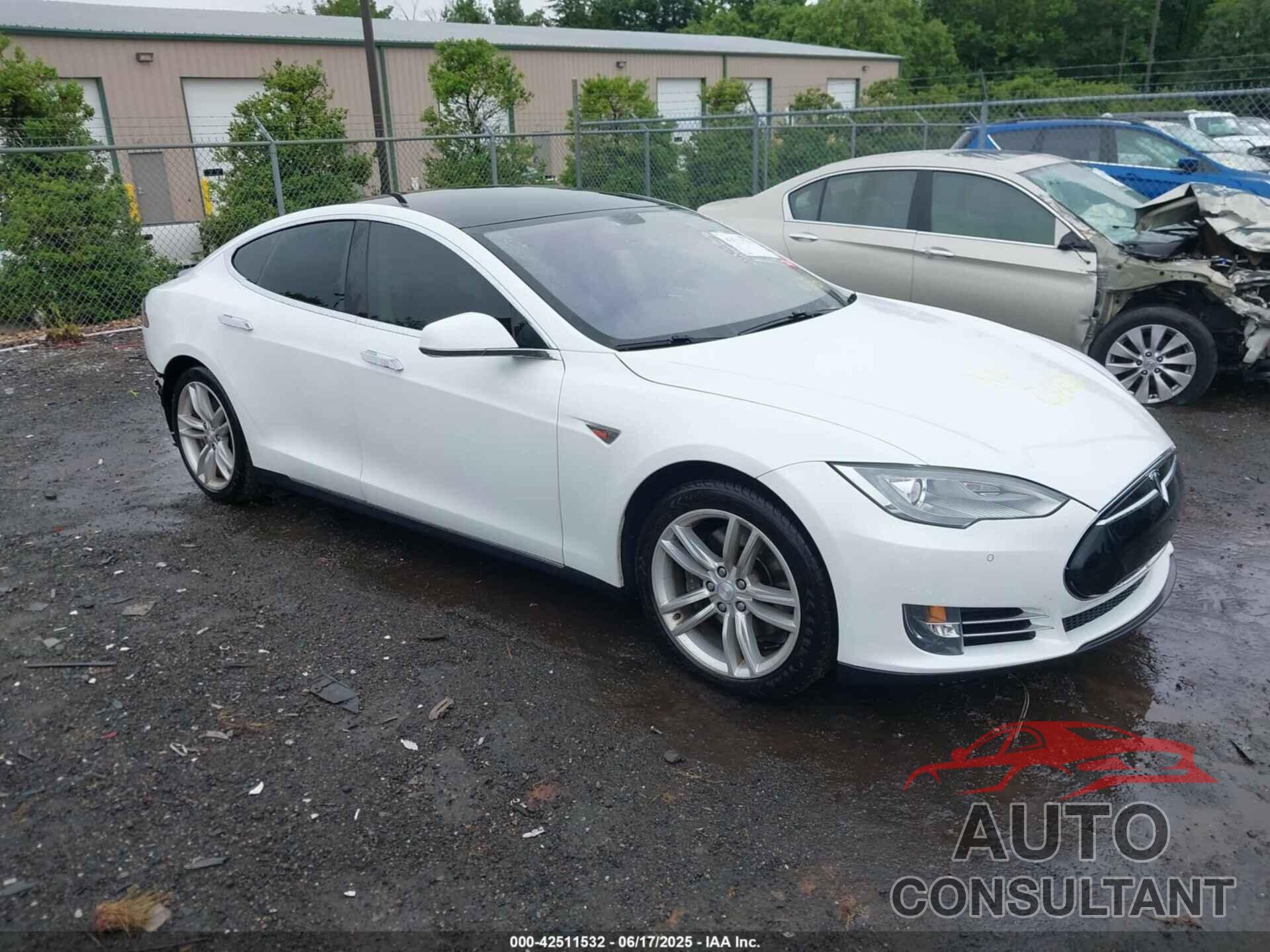 TESLA MODEL S 2013 - 5YJSA1CP9DFP20778