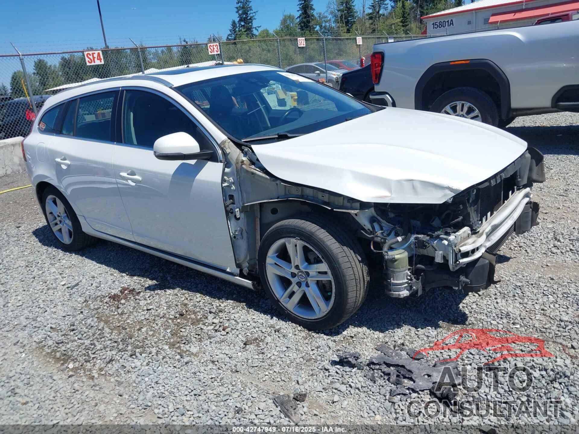 VOLVO V60 2015 - YV1612SK5F1263194