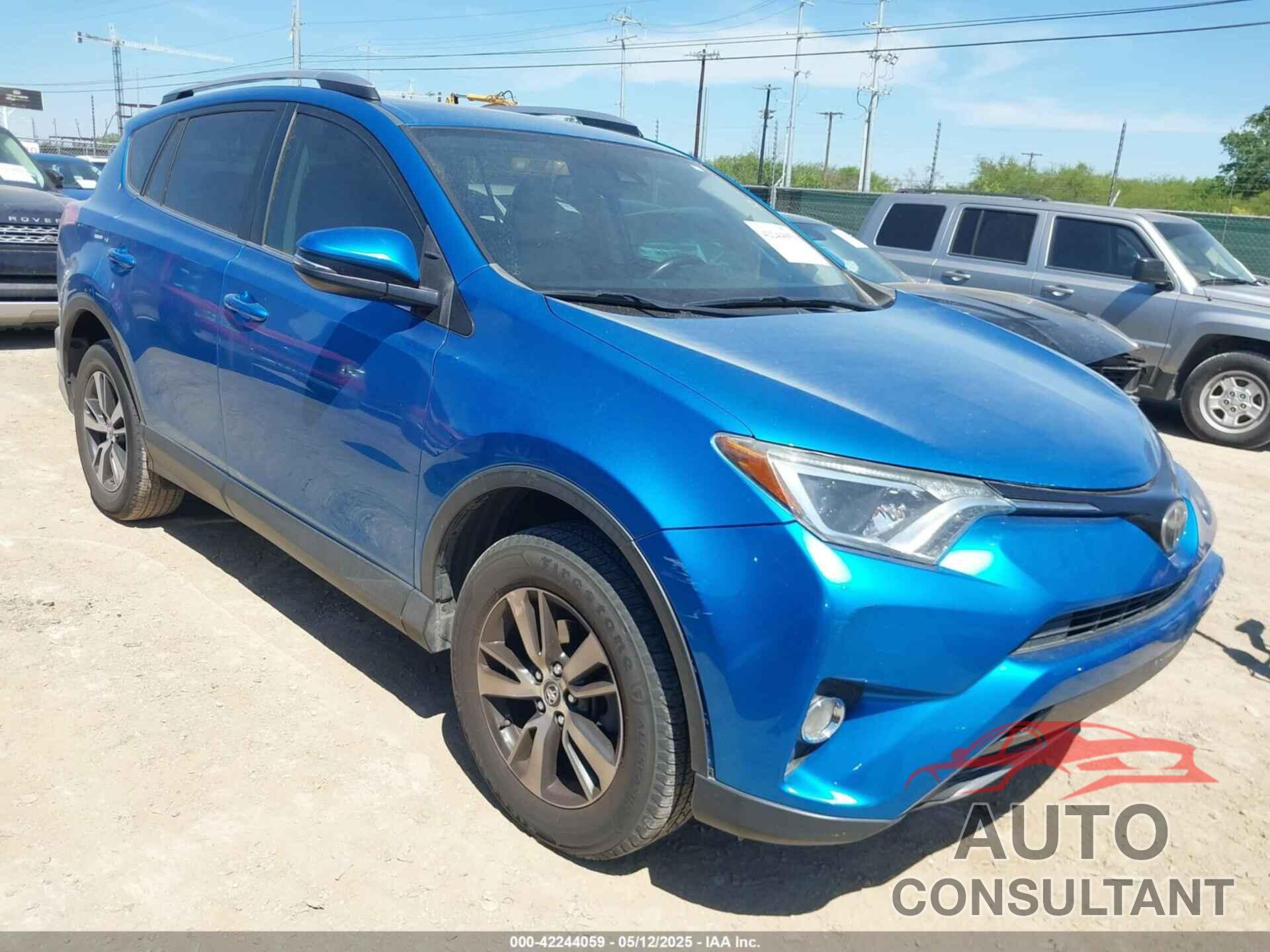 TOYOTA RAV4 2017 - JTMWFREV8HJ703160
