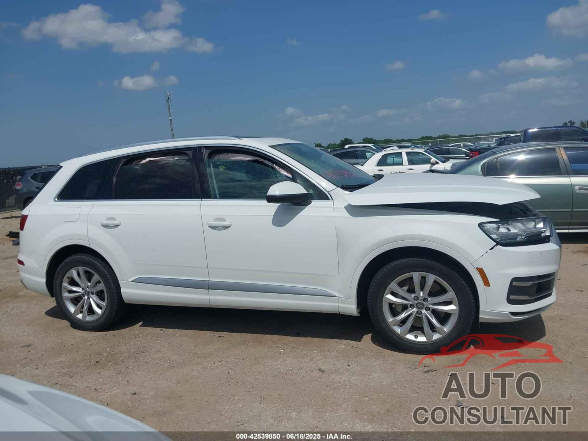 AUDI Q7 2019 - WA1LAAF75KD044439