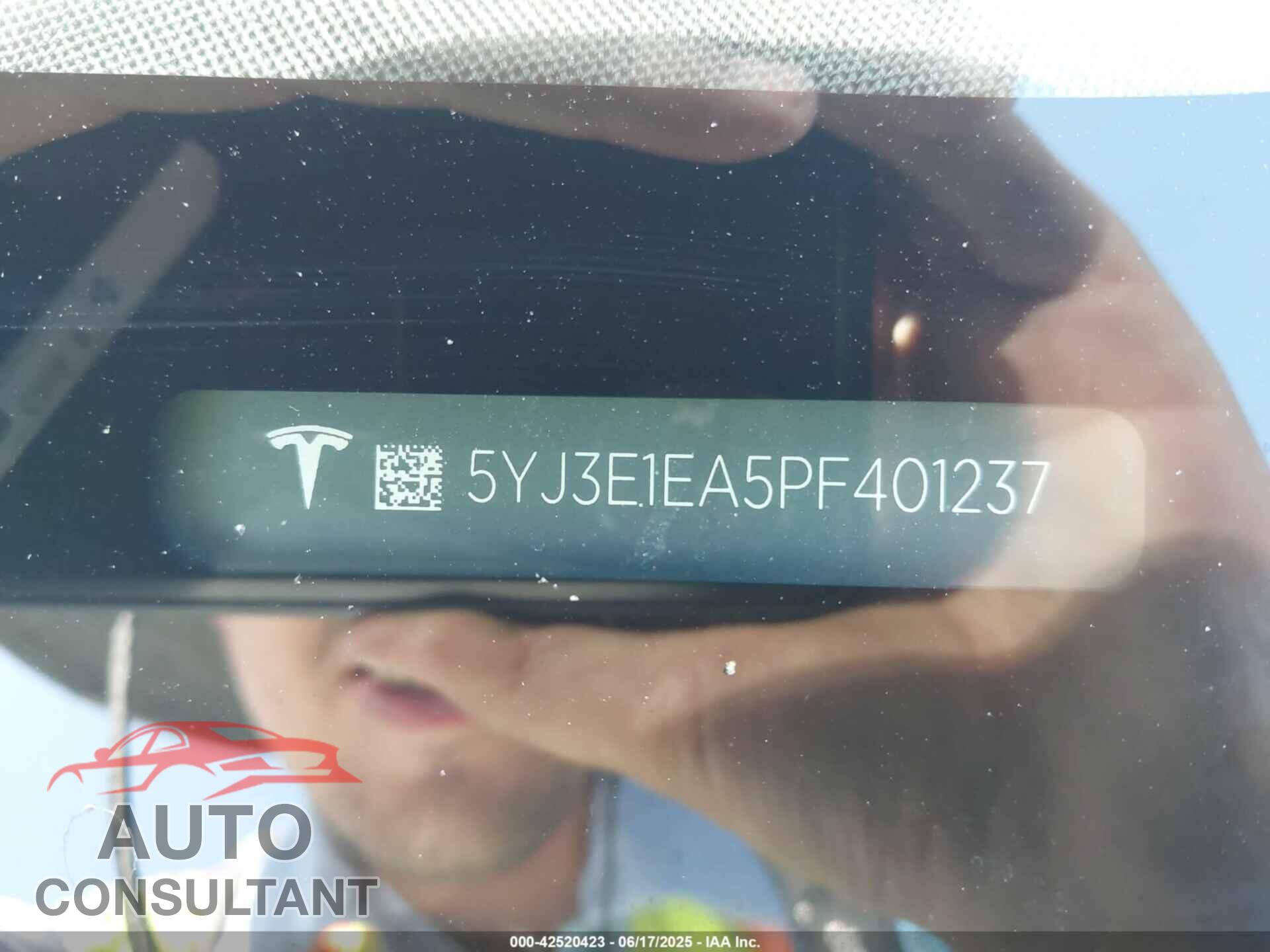 TESLA MODEL 3 2023 - 5YJ3E1EA5PF401237
