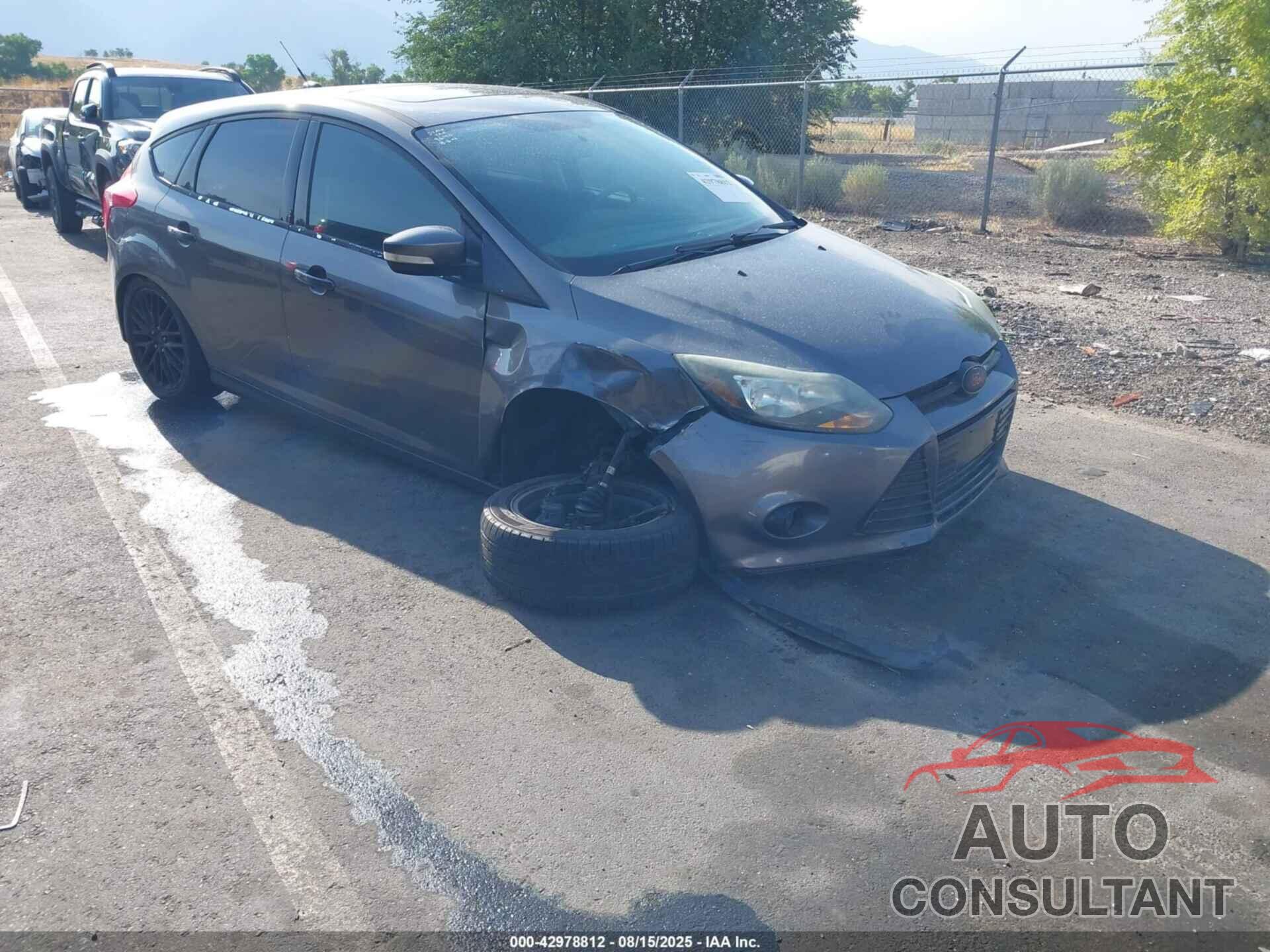 FORD FOCUS 2014 - 1FADP3N27EL460969