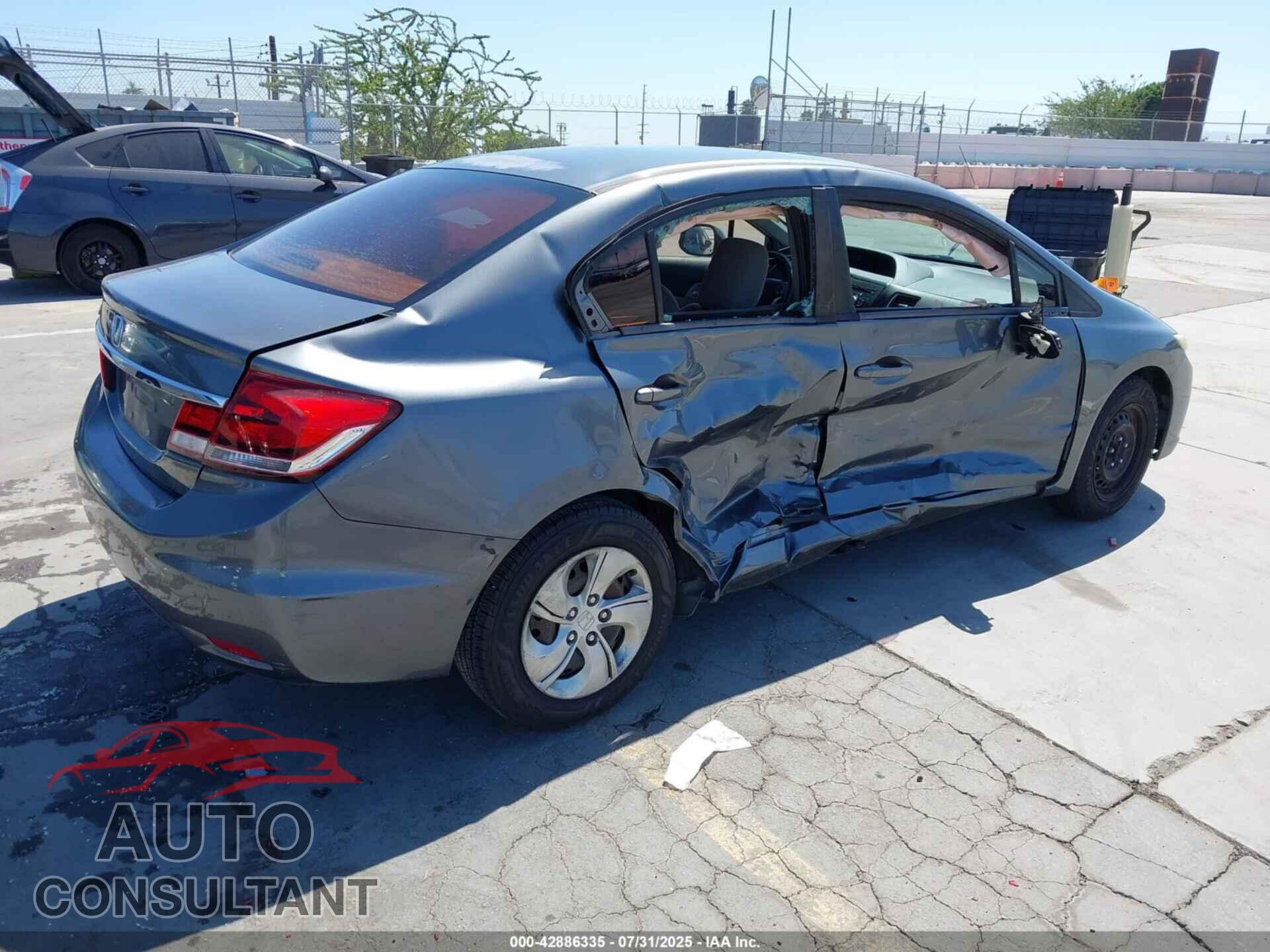 HONDA CIVIC 2013 - 19XFB2E52DE007582