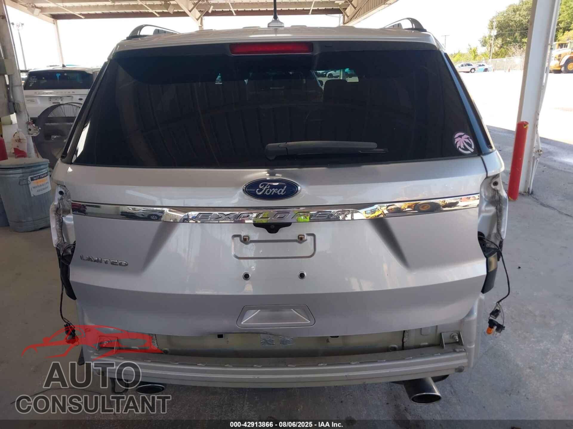 FORD EXPLORER 2018 - 1FM5K7F87JGB33042