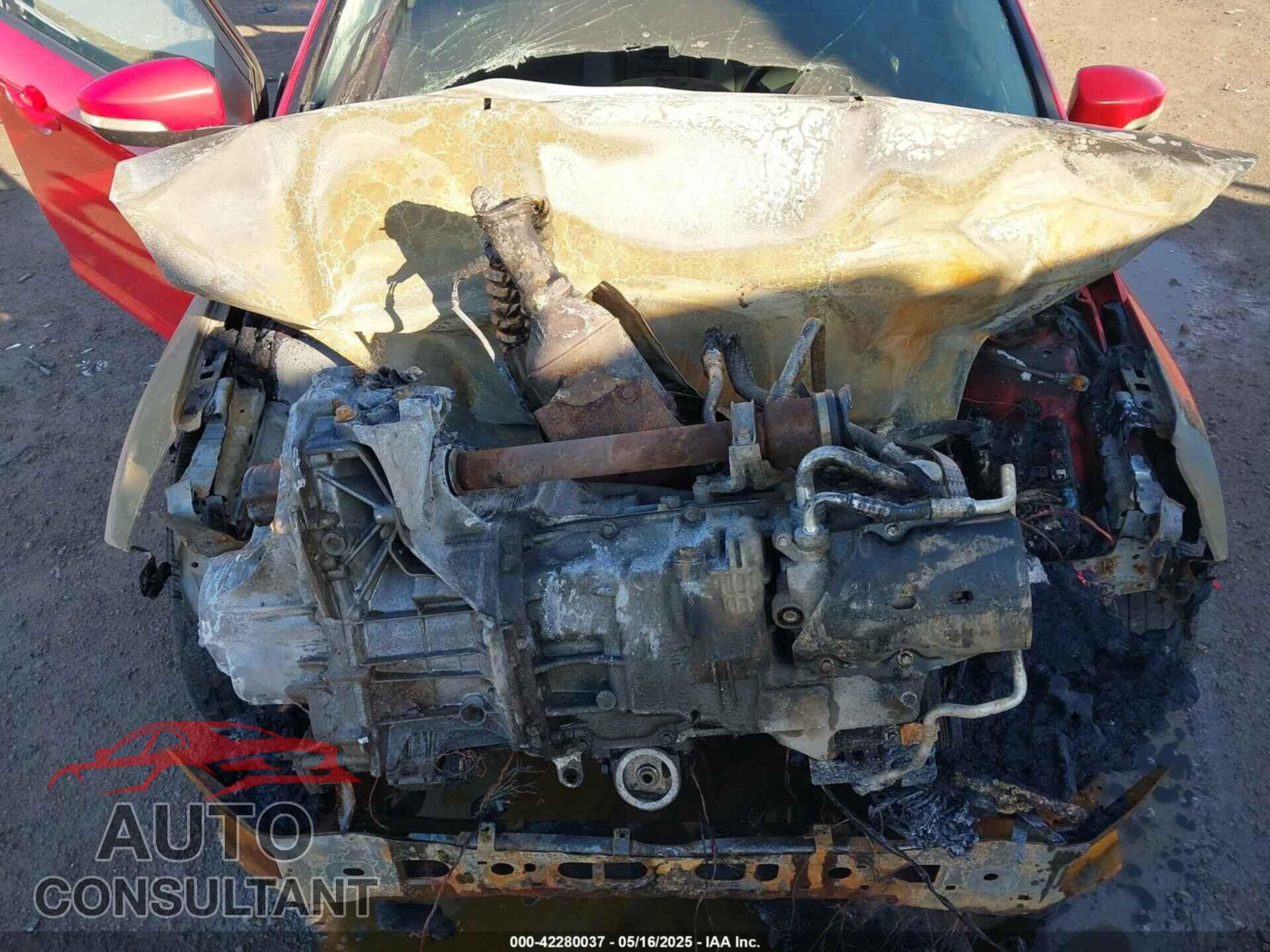 FORD FOCUS 2014 - 1FADP3F2XEL218112