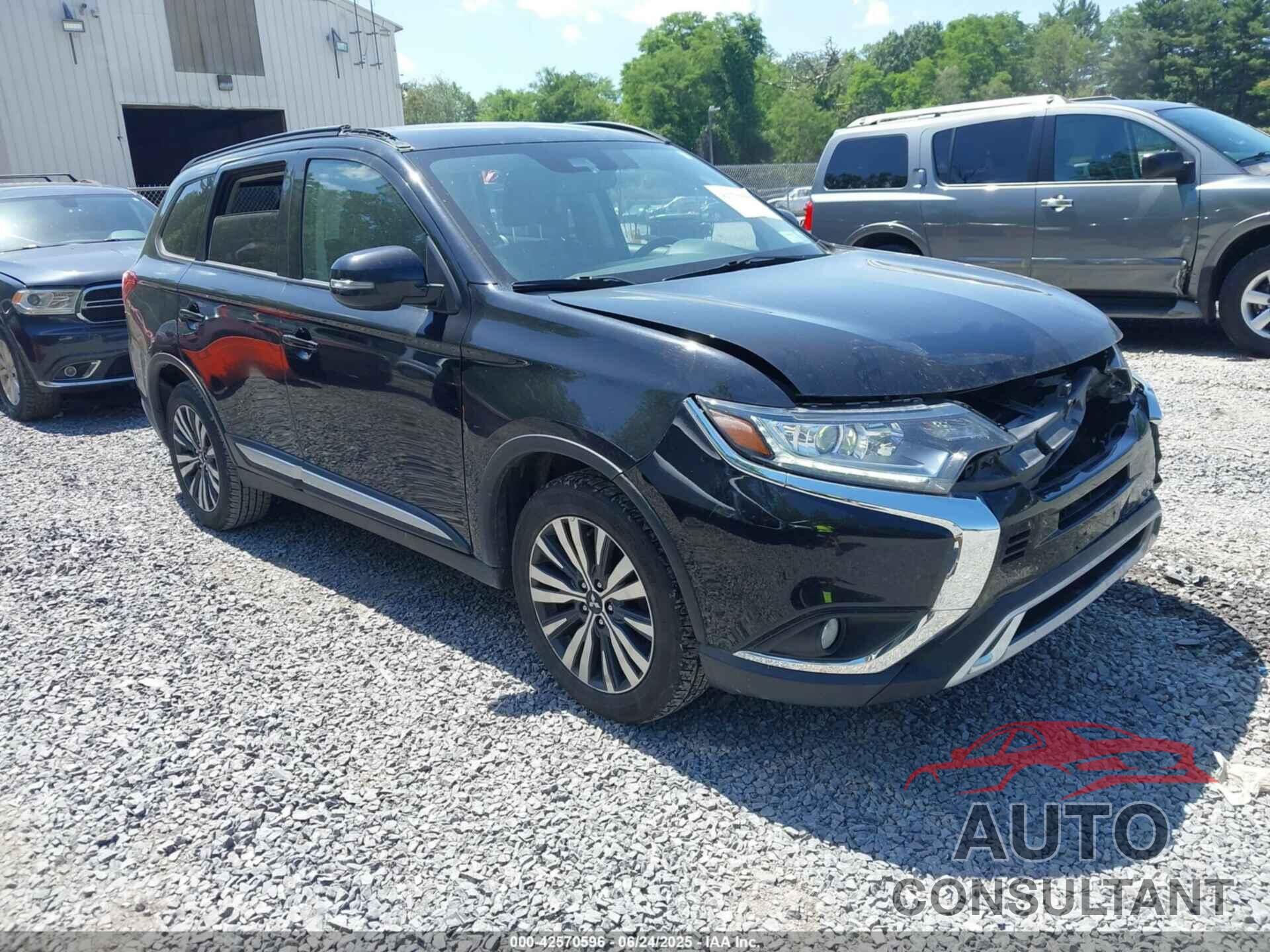 MITSUBISHI OUTLANDER 2020 - JA4AZ3A35LZ039956