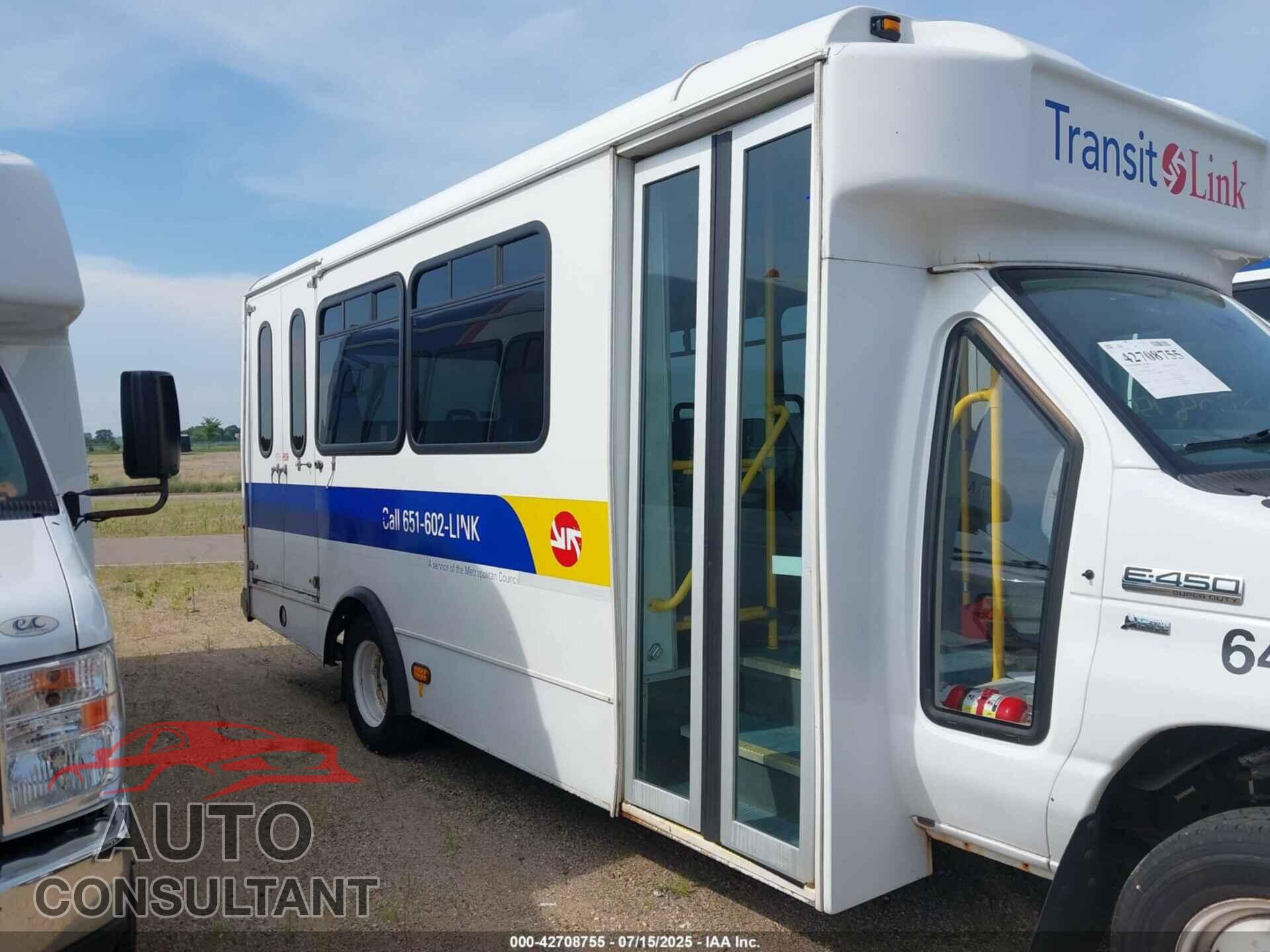 FORD ECONOLINE 2015 - 1FDEE4FL2FDA23826