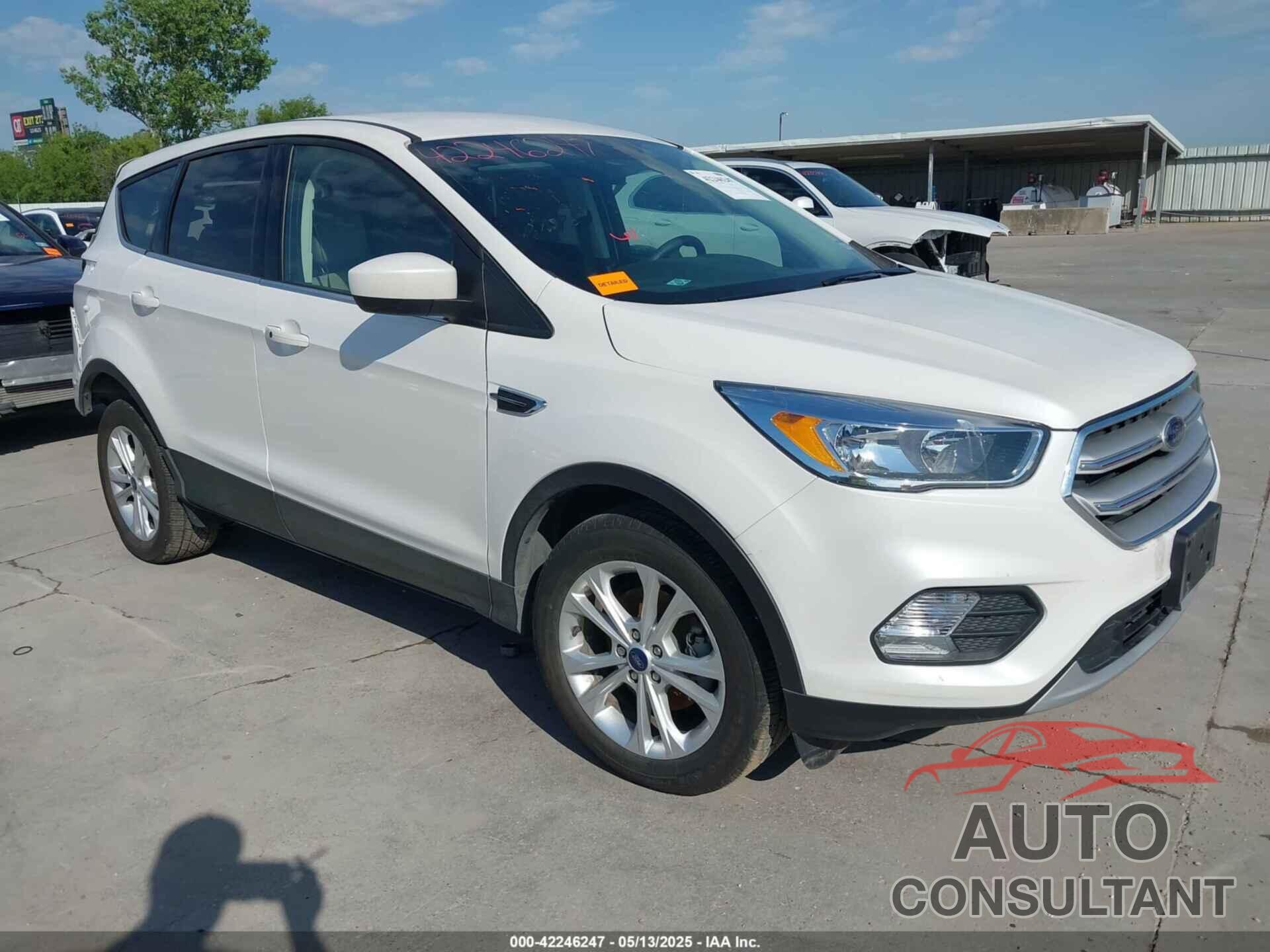 FORD ESCAPE 2019 - 1FMCU0GD2KUA04603