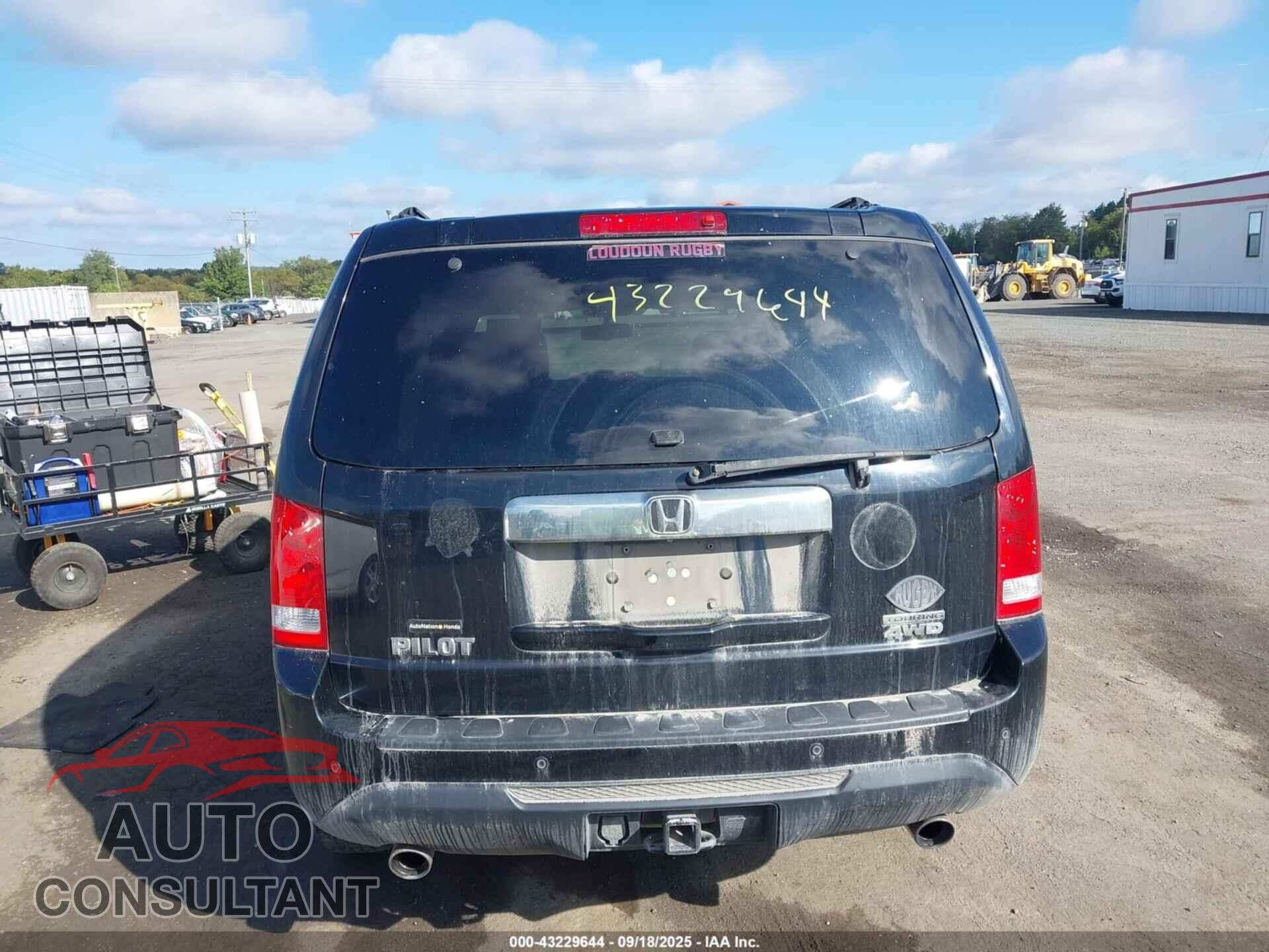 HONDA PILOT 2014 - 5FNYF4H93EB045647