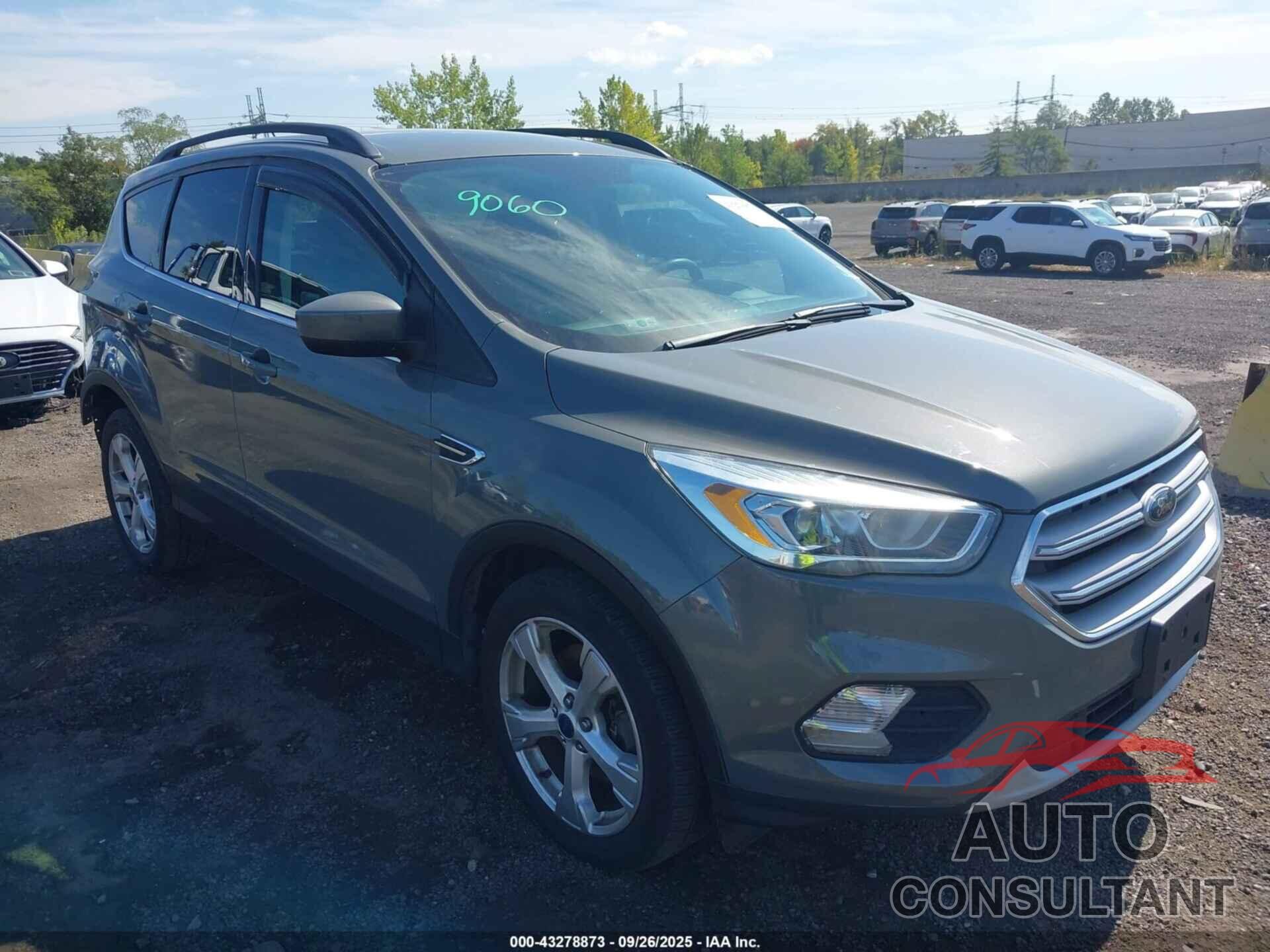 FORD ESCAPE 2017 - 1FMCU9GD2HUA35332